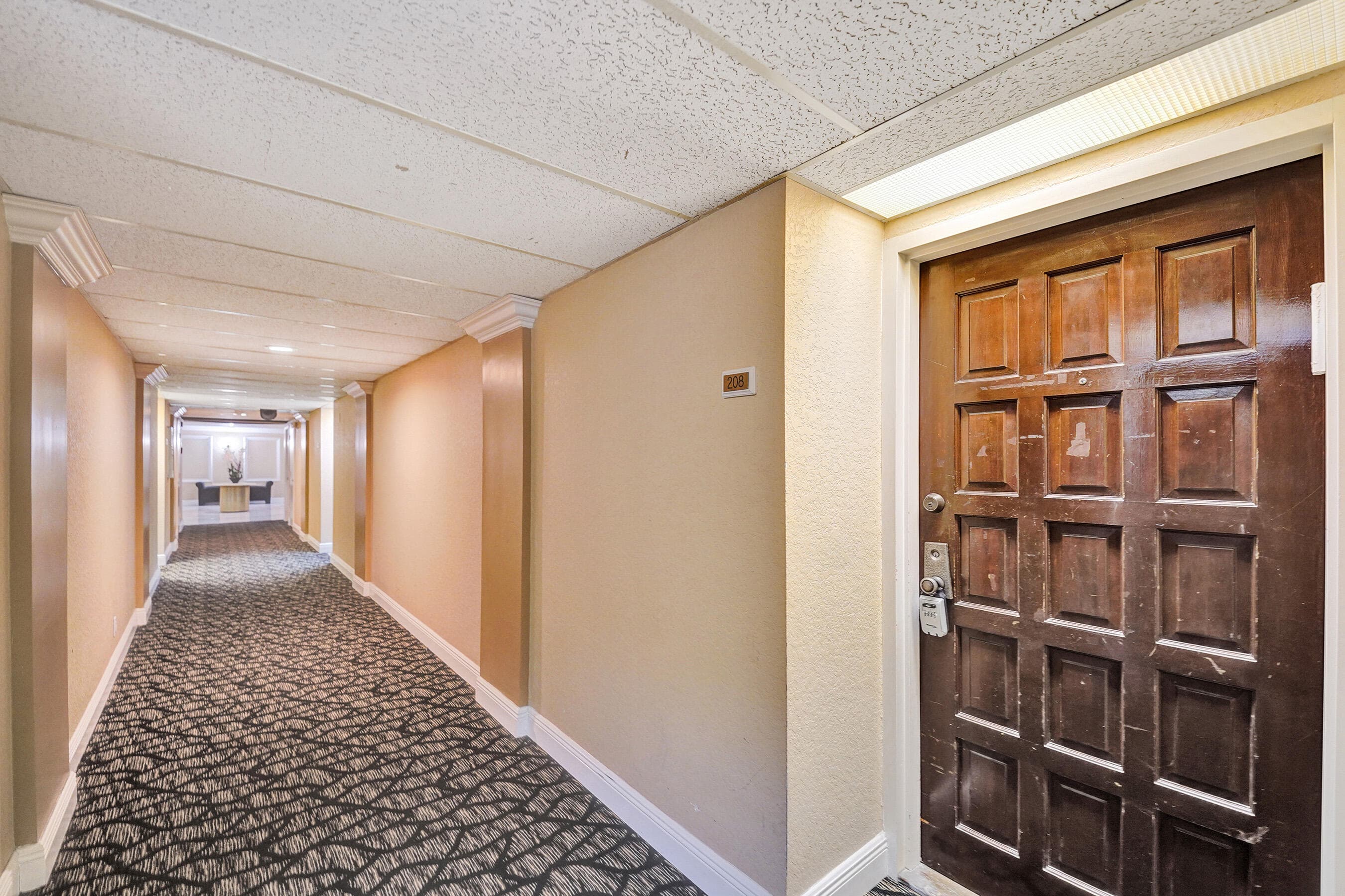3800 N Hills Drive 208, Hollywood, FL 33021 — photo 1 of 32