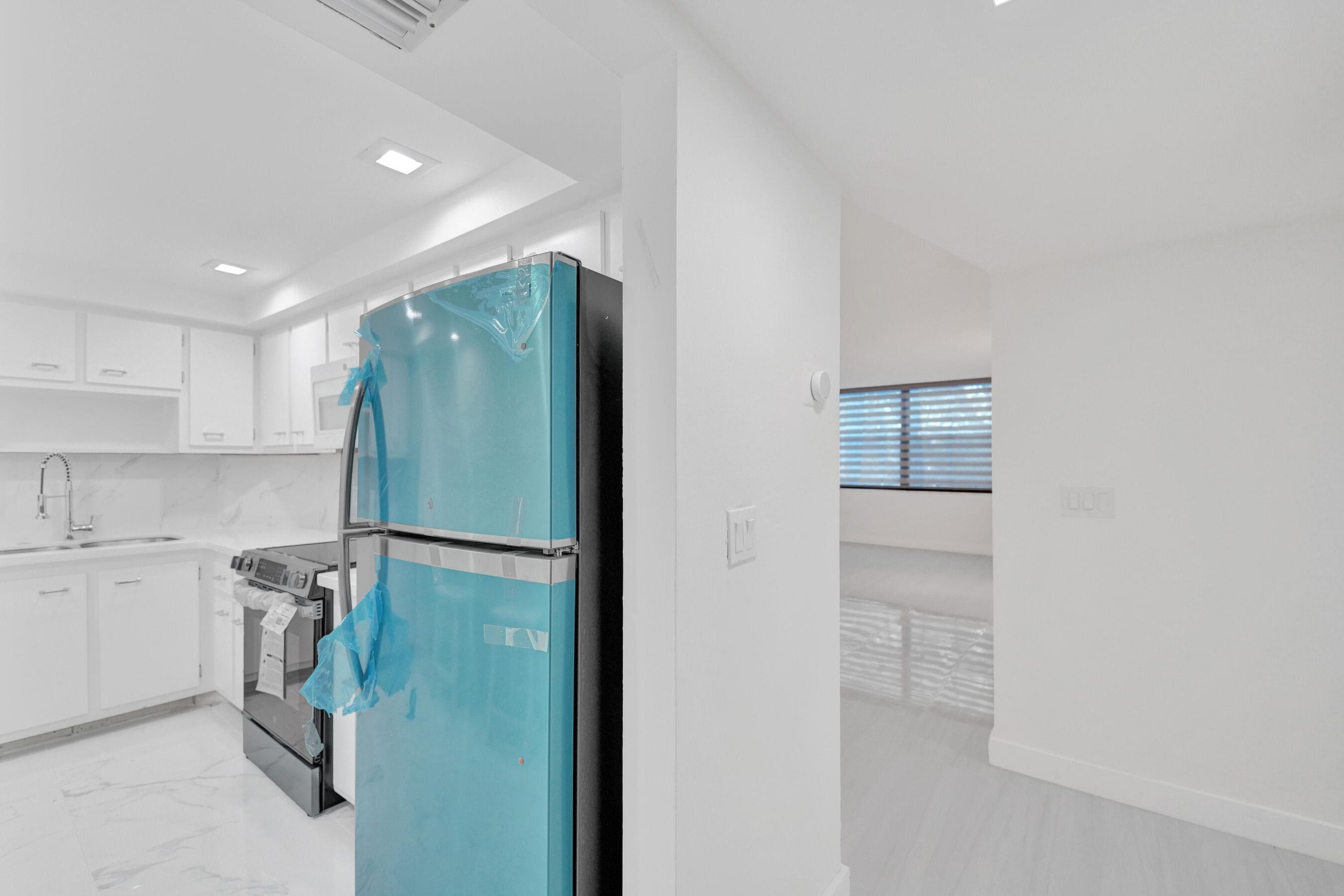 3800 N Hills Drive 208, Hollywood, FL 33021 — photo 3 of 32