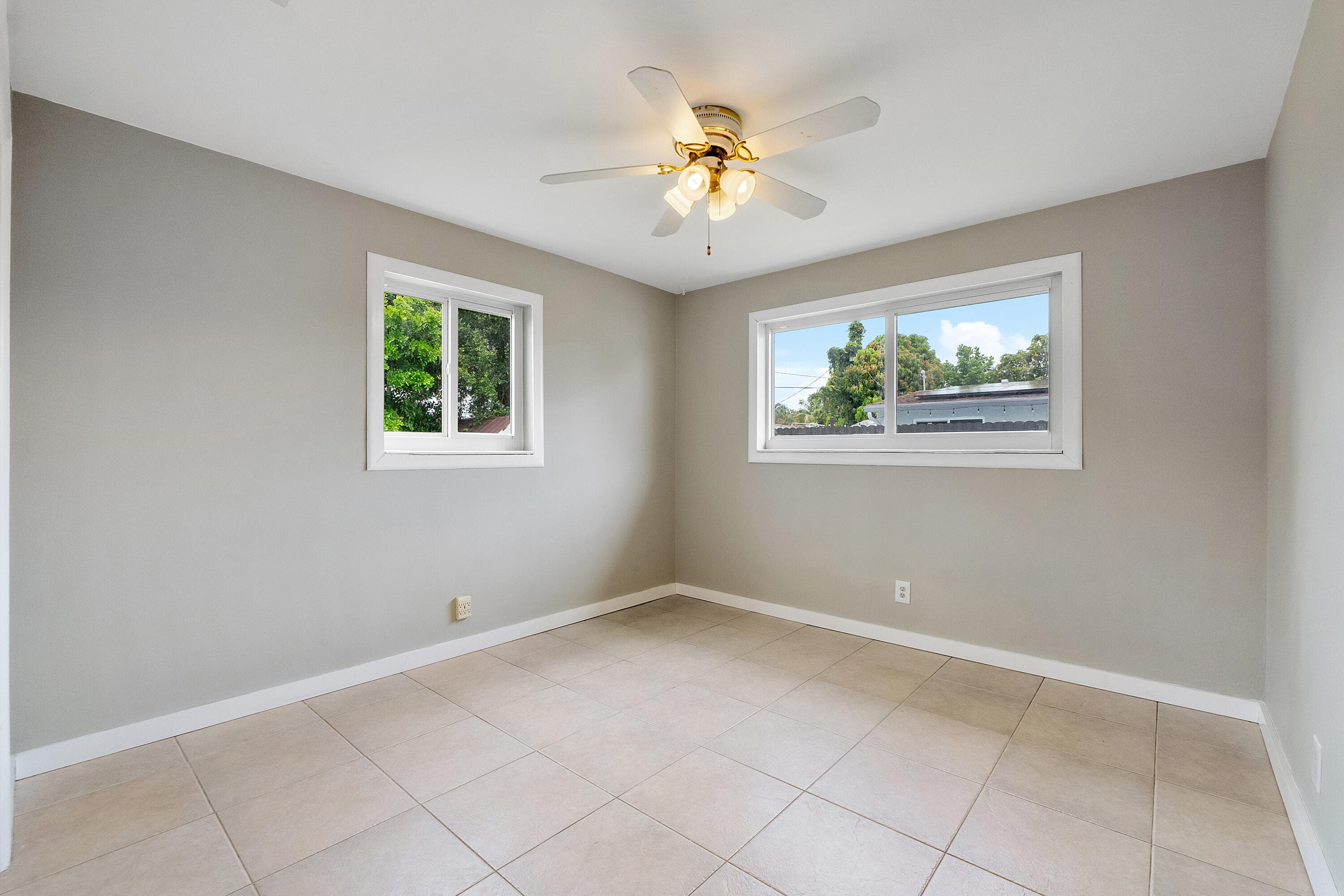 620 N 66th Avenue, Hollywood, FL 33024 — photo 13 of 32