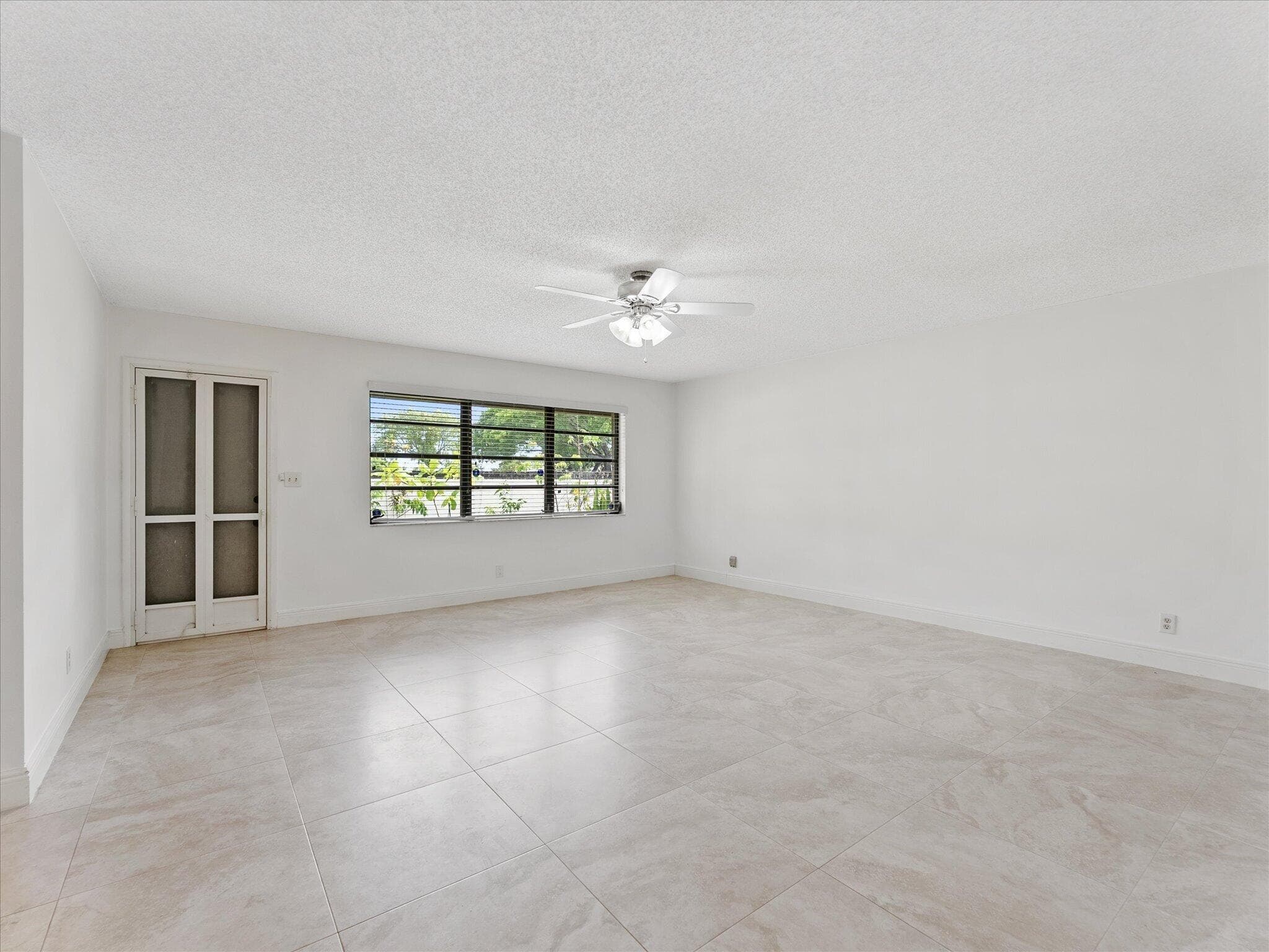 1821 NE 40th Court 305, Pompano Beach, FL 33064 — photo 6 of 23