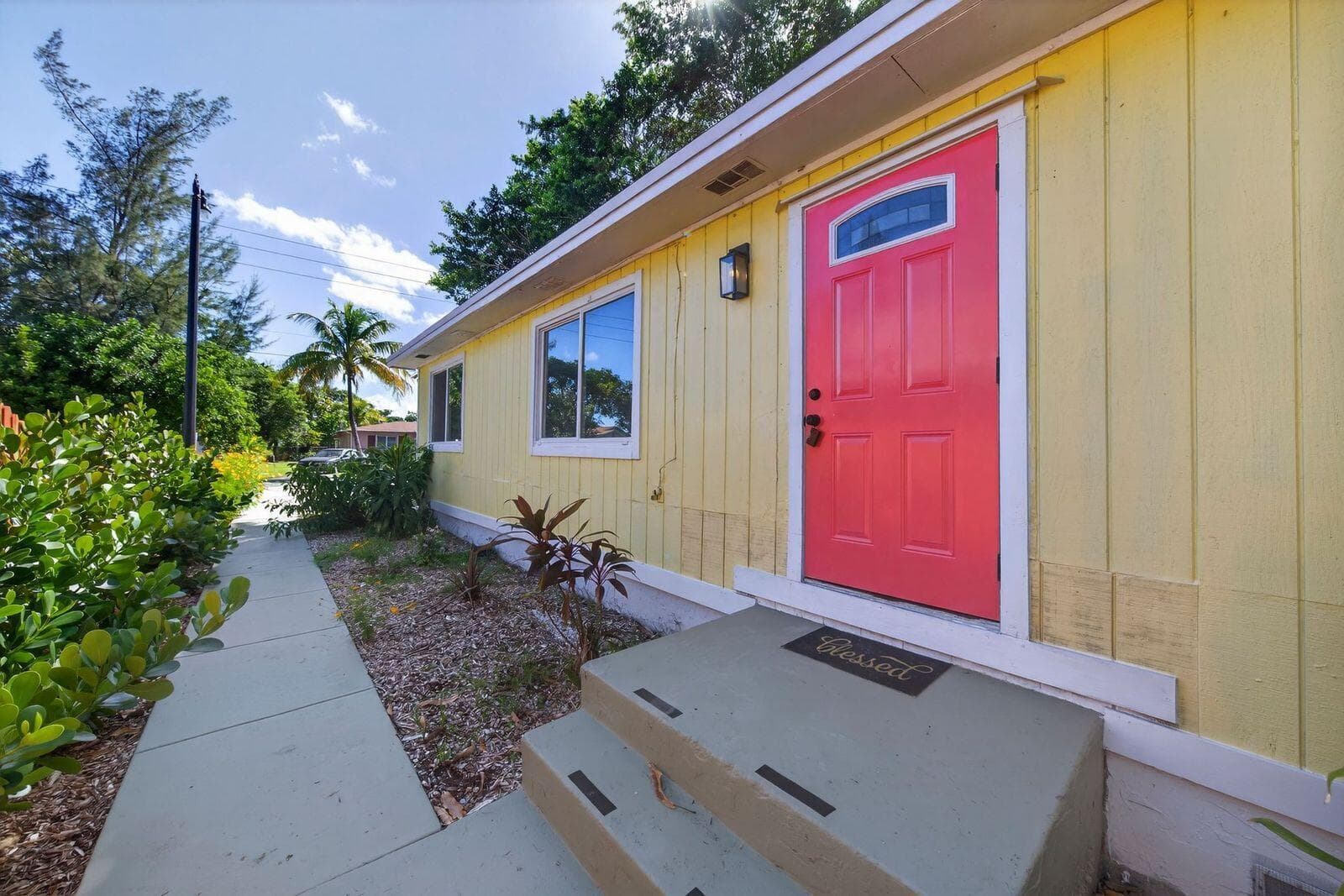 117 NE 8th Street, Pompano Beach, FL 33060 — photo 3 of 31