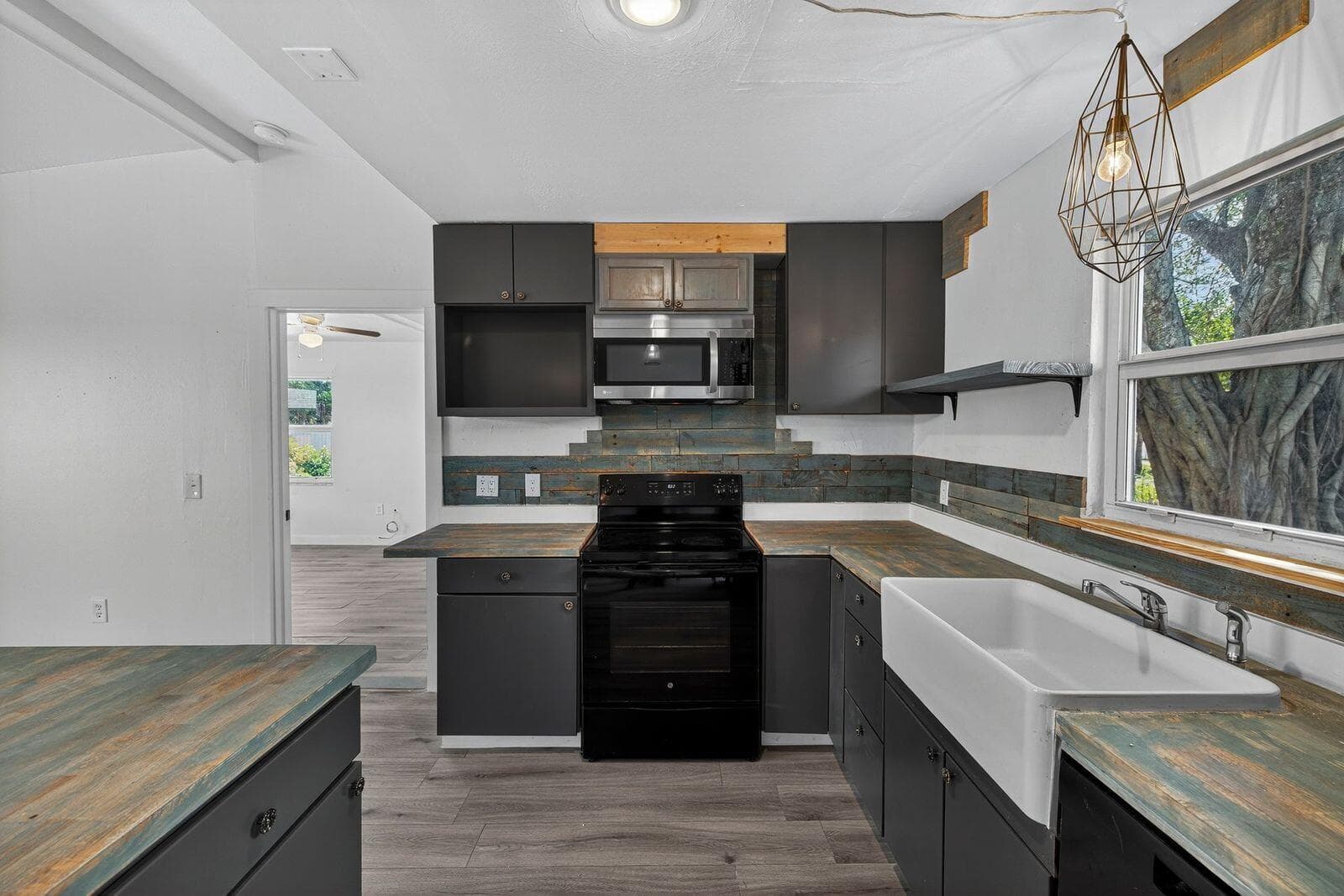 117 NE 8th Street, Pompano Beach, FL 33060 — photo 11 of 31