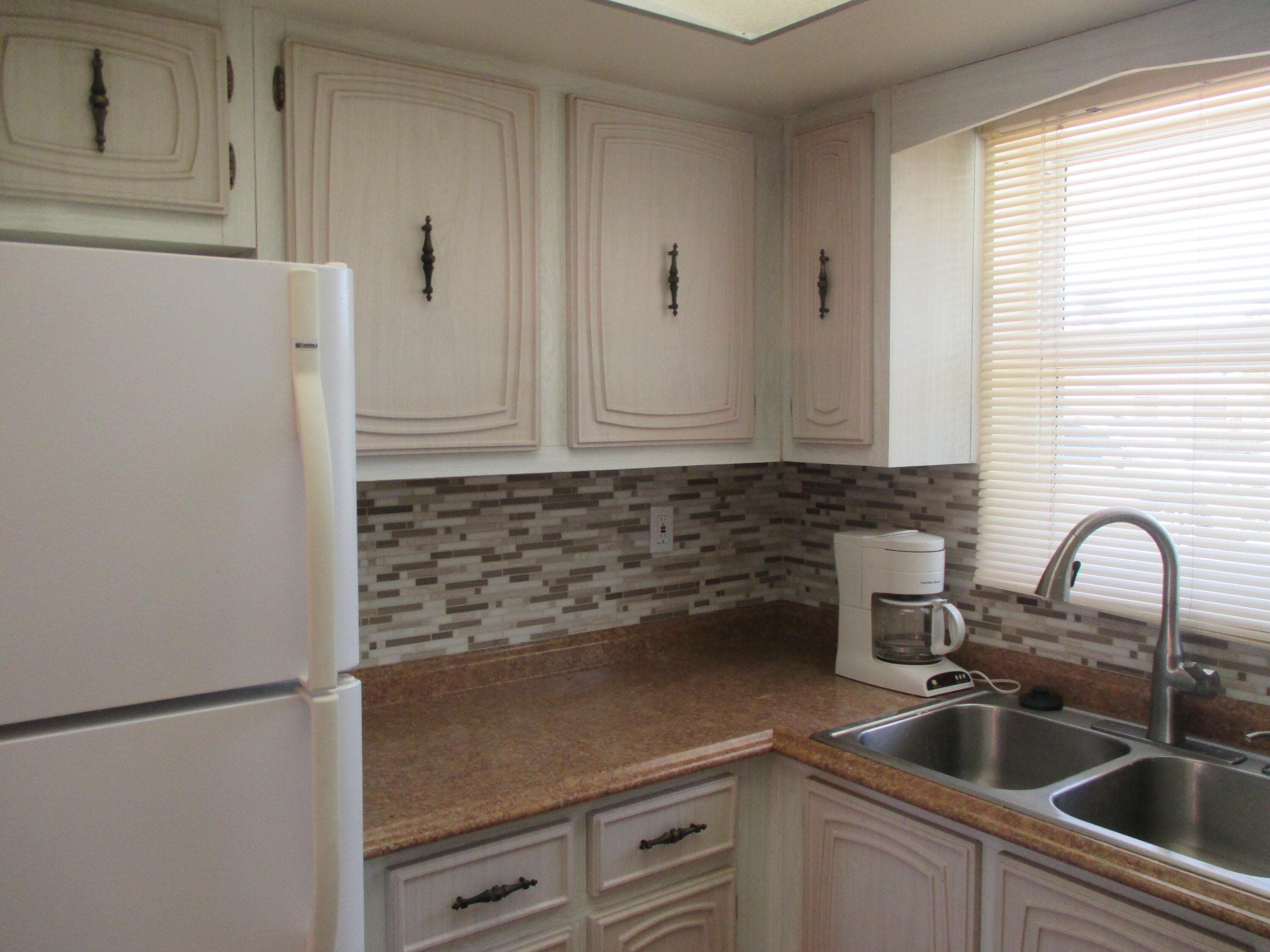 2715 Emory Drive E C, West Palm Beach, FL 33415 — photo 4 of 32