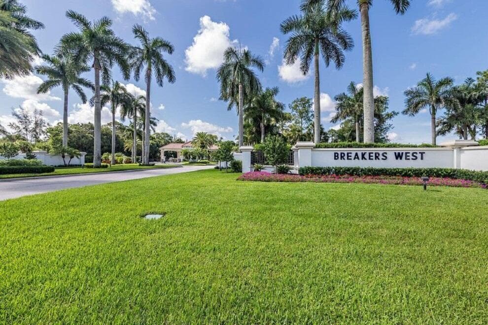 9358 Heathridge Drive, West Palm Beach, FL 33411 — photo 33 of 42