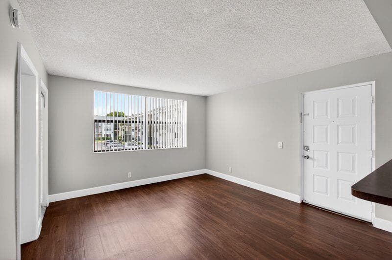 728 Executive Center Drive 29, West Palm Beach, FL 33401 — photo 8 of 49