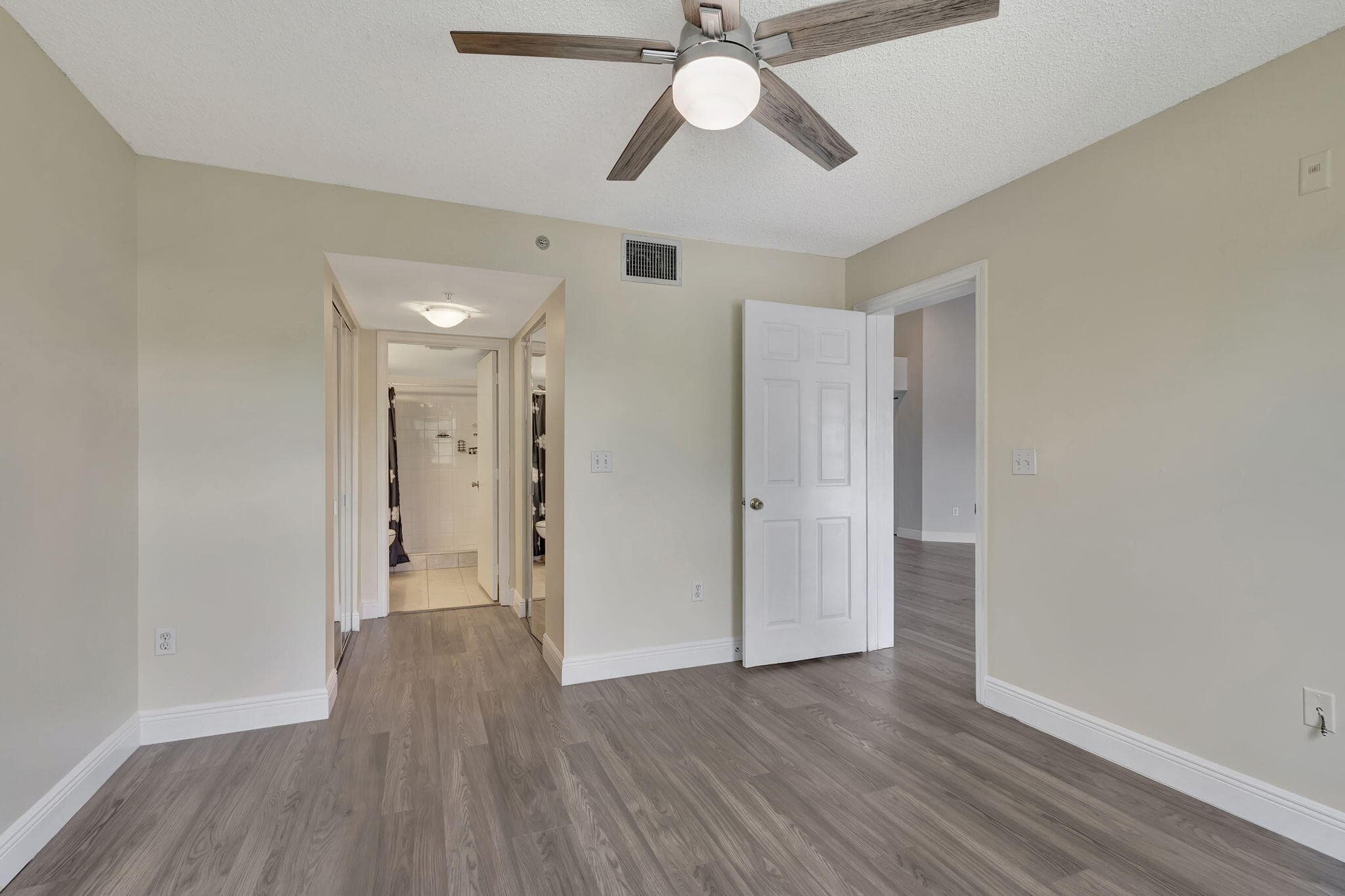 600 N Crestwood Ct Court N 609, Royal Palm Beach, FL 33411 — photo 13 of 44