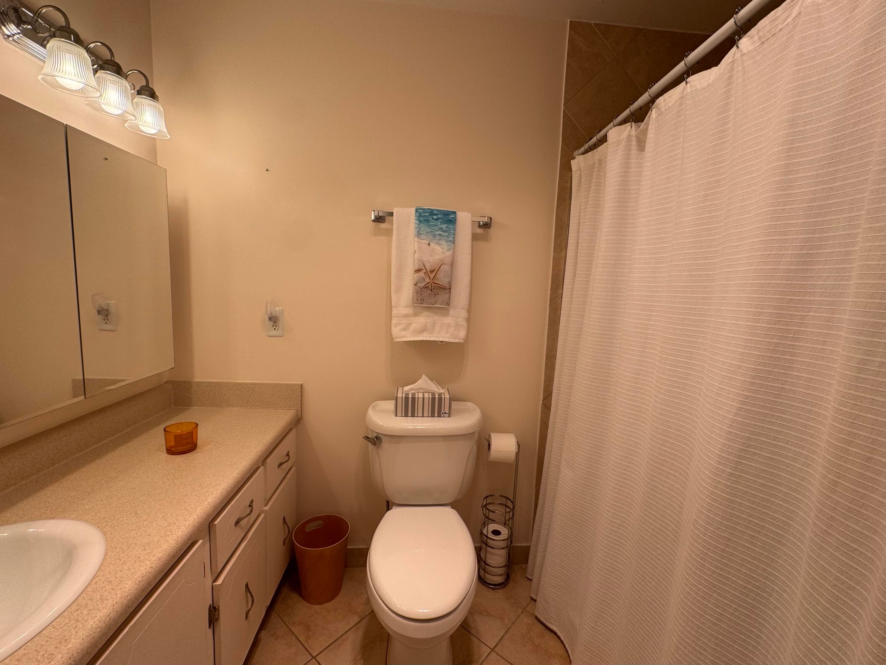 1252 Club Drive W D, Delray Beach, FL 33445 — photo 10 of 23