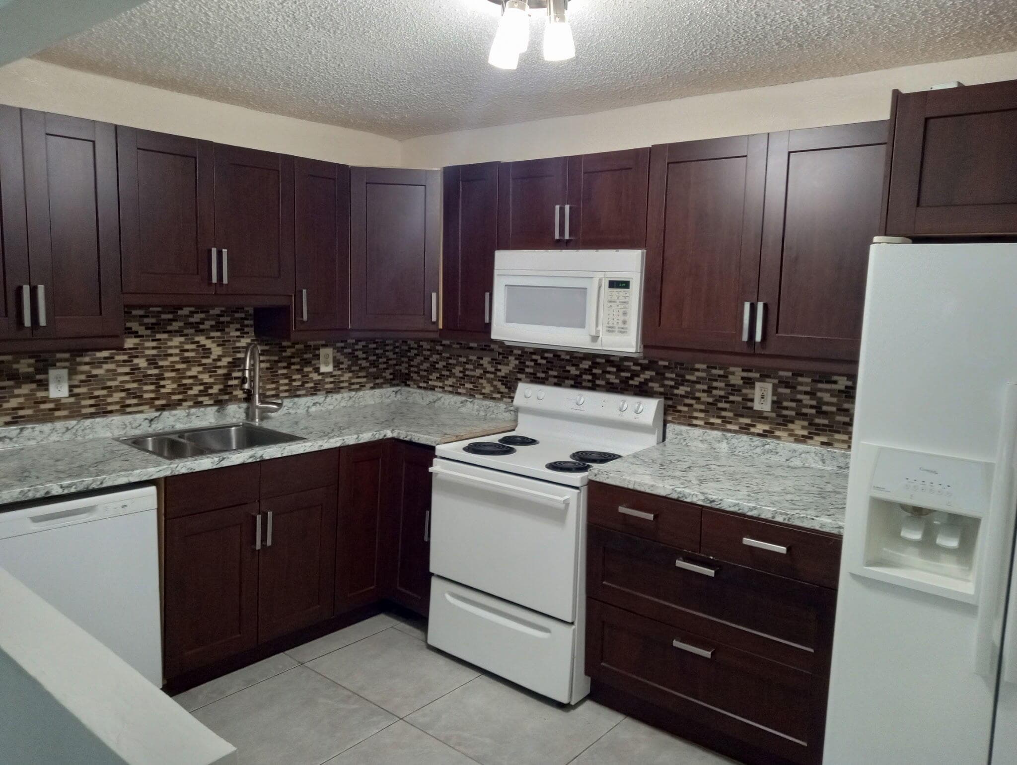 4117 NW 88th Avenue 103, Coral Springs, FL 33065 — photo 1 of 20