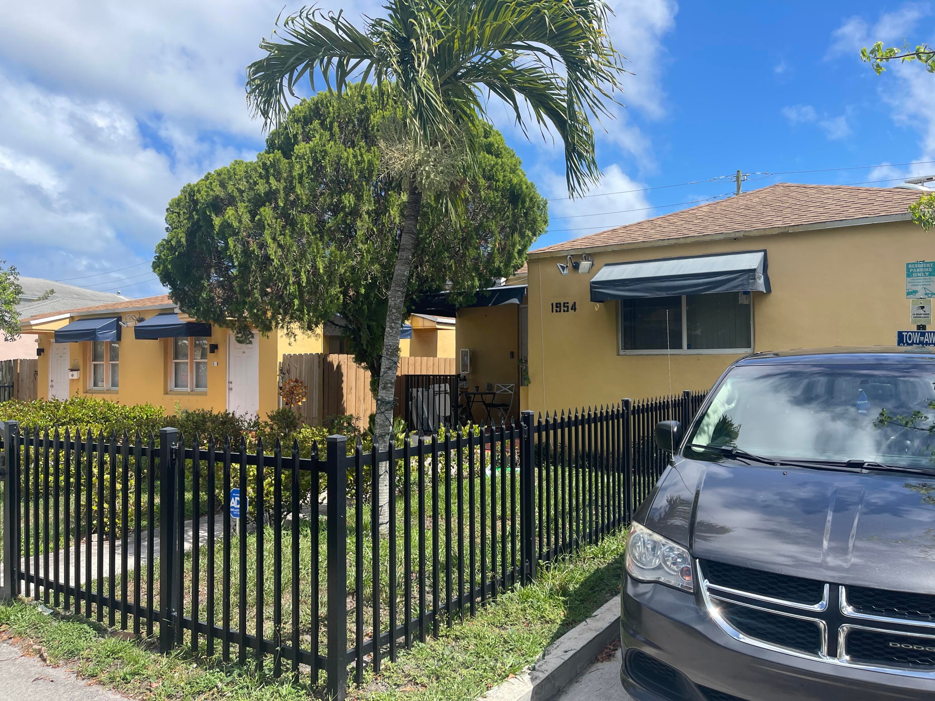 615 N 20th Avenue, Hollywood, FL 33020 — photo 5 of 14