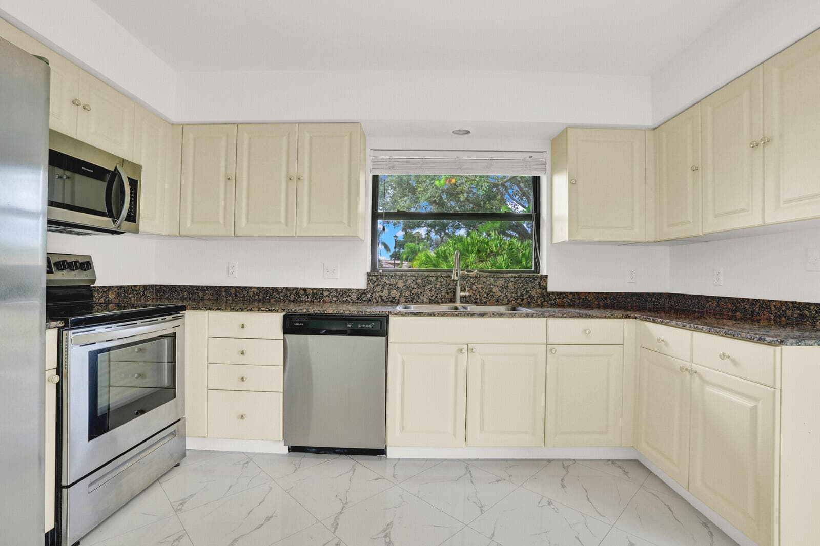 3705 SW Quail Meadow Trail E, Palm City, FL 34990 — photo 12 of 37