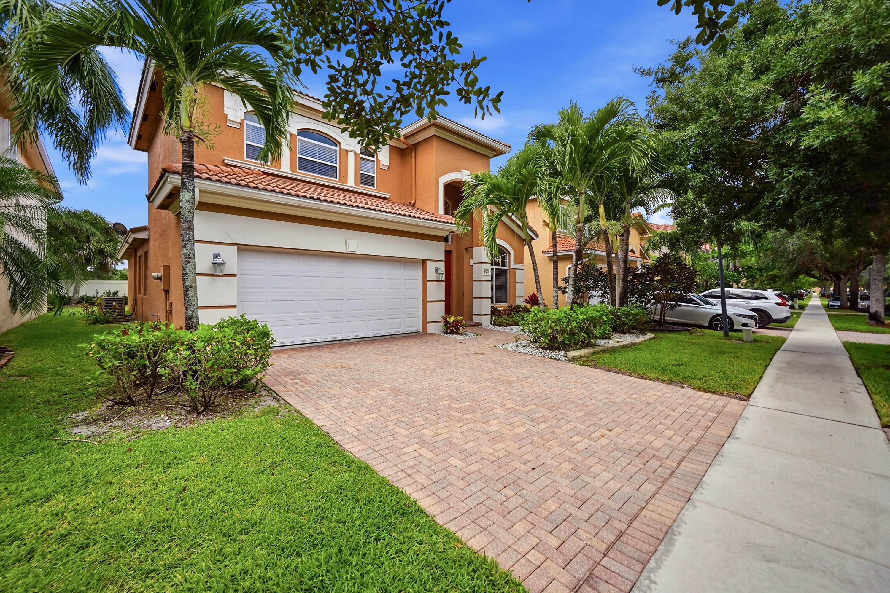 421 Gazetta Way, West Palm Beach, FL 33413 — photo 2 of 67