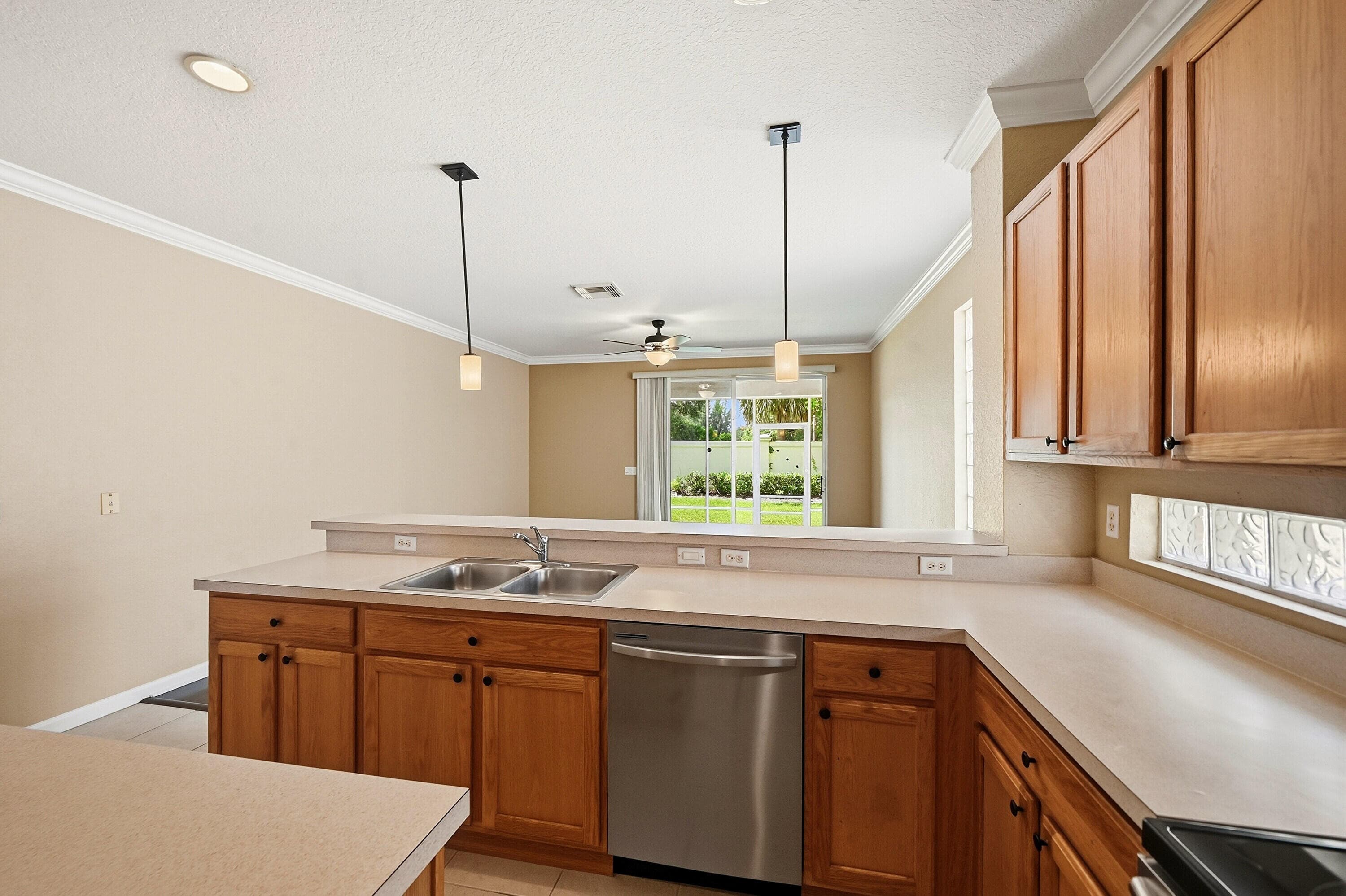 421 Gazetta Way, West Palm Beach, FL 33413 — photo 33 of 67