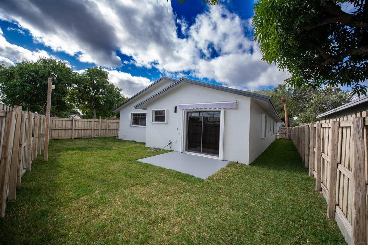 110 NW 6th Avenue, Dania Beach, FL 33004 — photo 16 of 64
