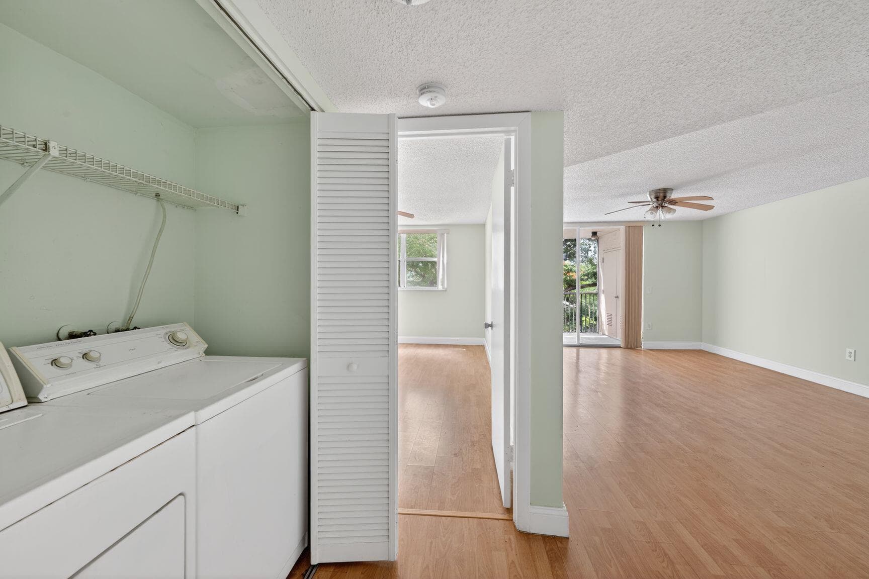 8373 Lake Drive Apt 307, Doral, FL 33166 — photo 10 of 11