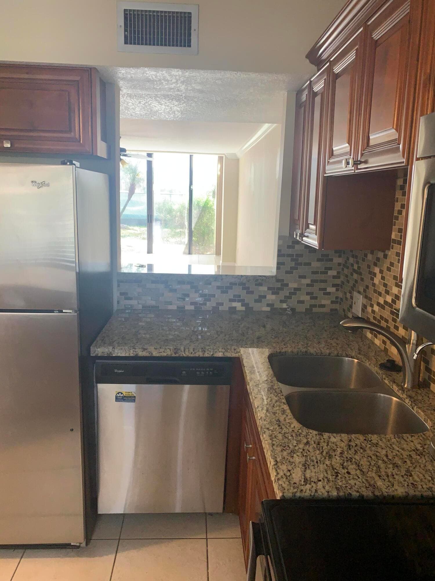 4236 Deste 108, Lake Worth, FL 33467 — photo 3 of 7