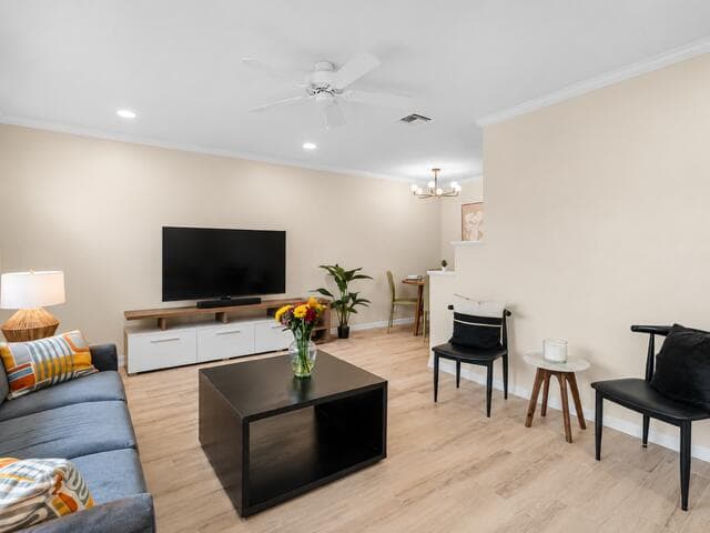 1541 NE 15th Avenue 1541, Fort Lauderdale, FL 33304 — photo 7 of 28