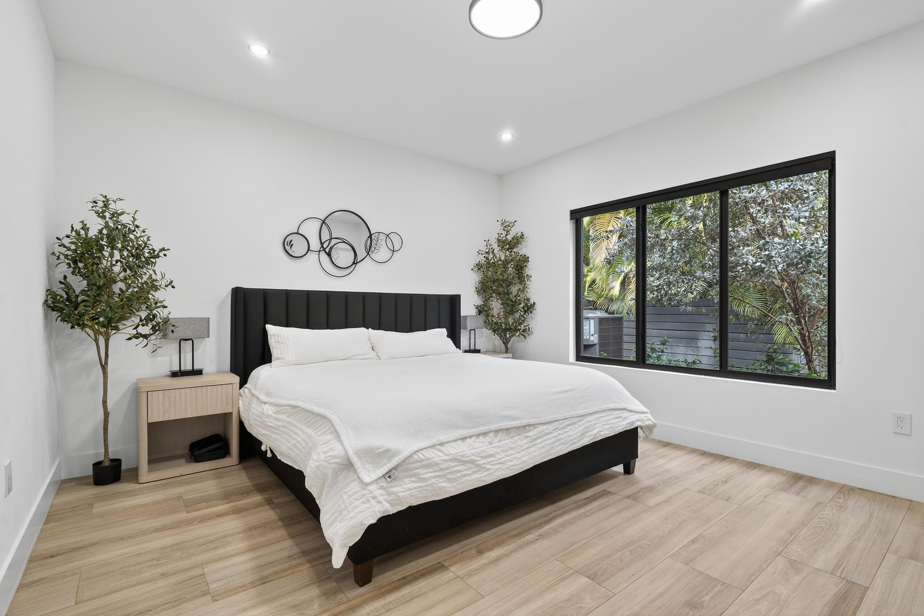 913 NE 15th Street, Fort Lauderdale, FL 33304 — photo 4 of 45