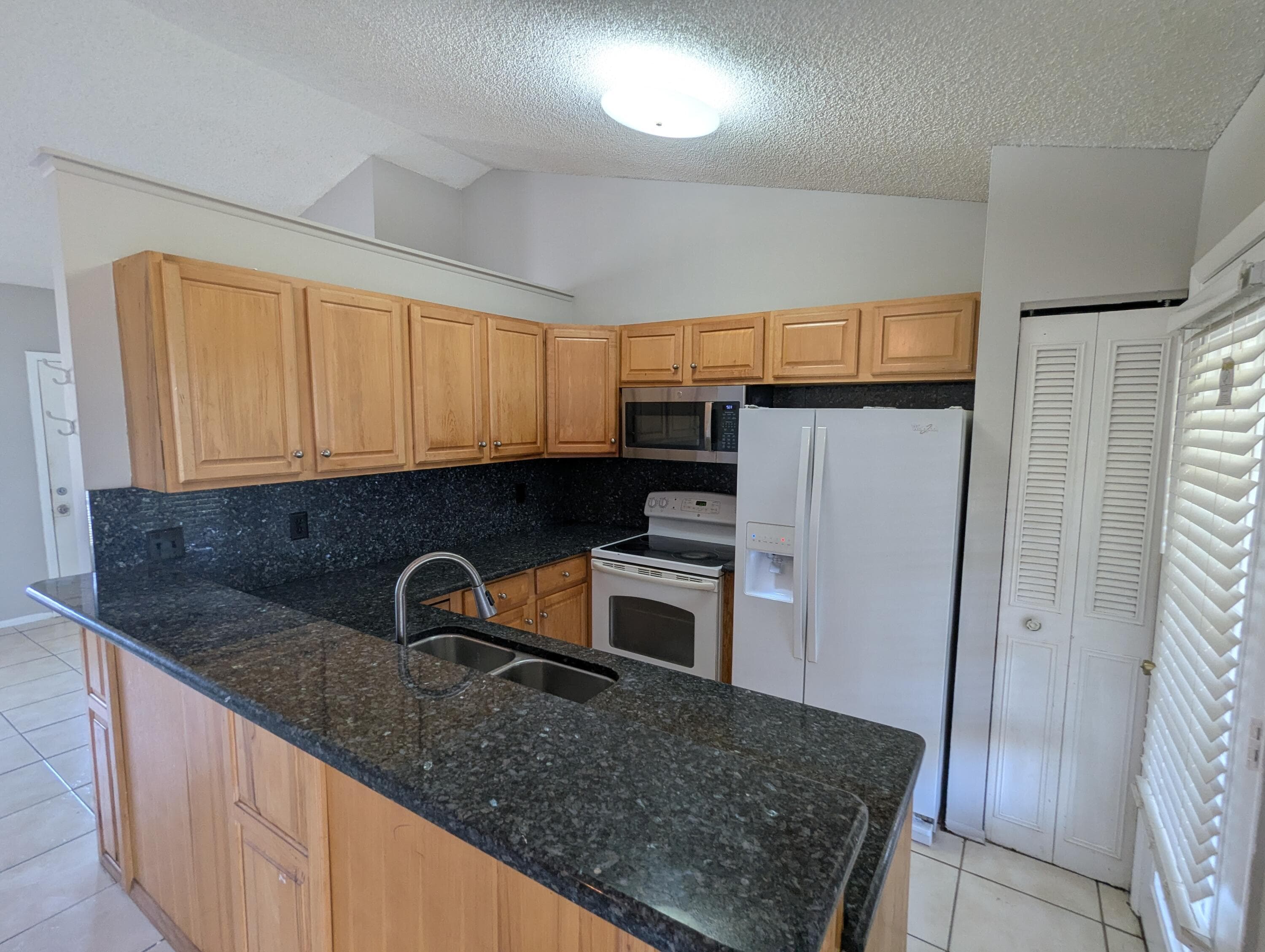 554 SW Lakehurst Drive, Port St. Lucie, FL 34983 — photo 4 of 17