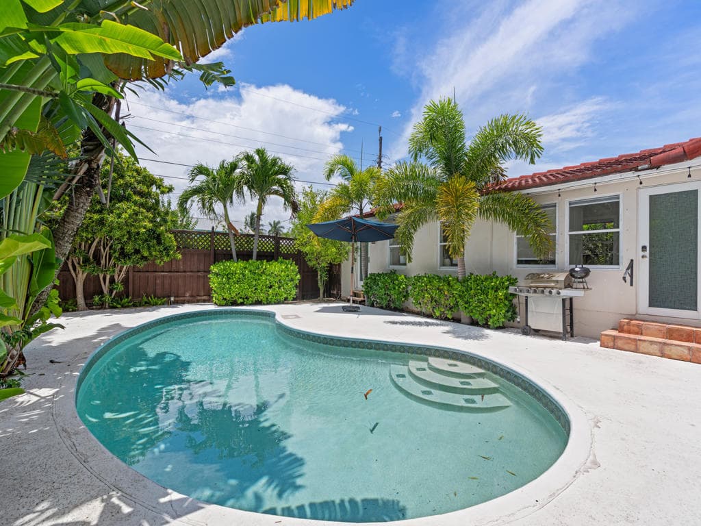 1615 N Lakeside Drive, Lake Worth Beach, FL 33460 — photo 22 of 25