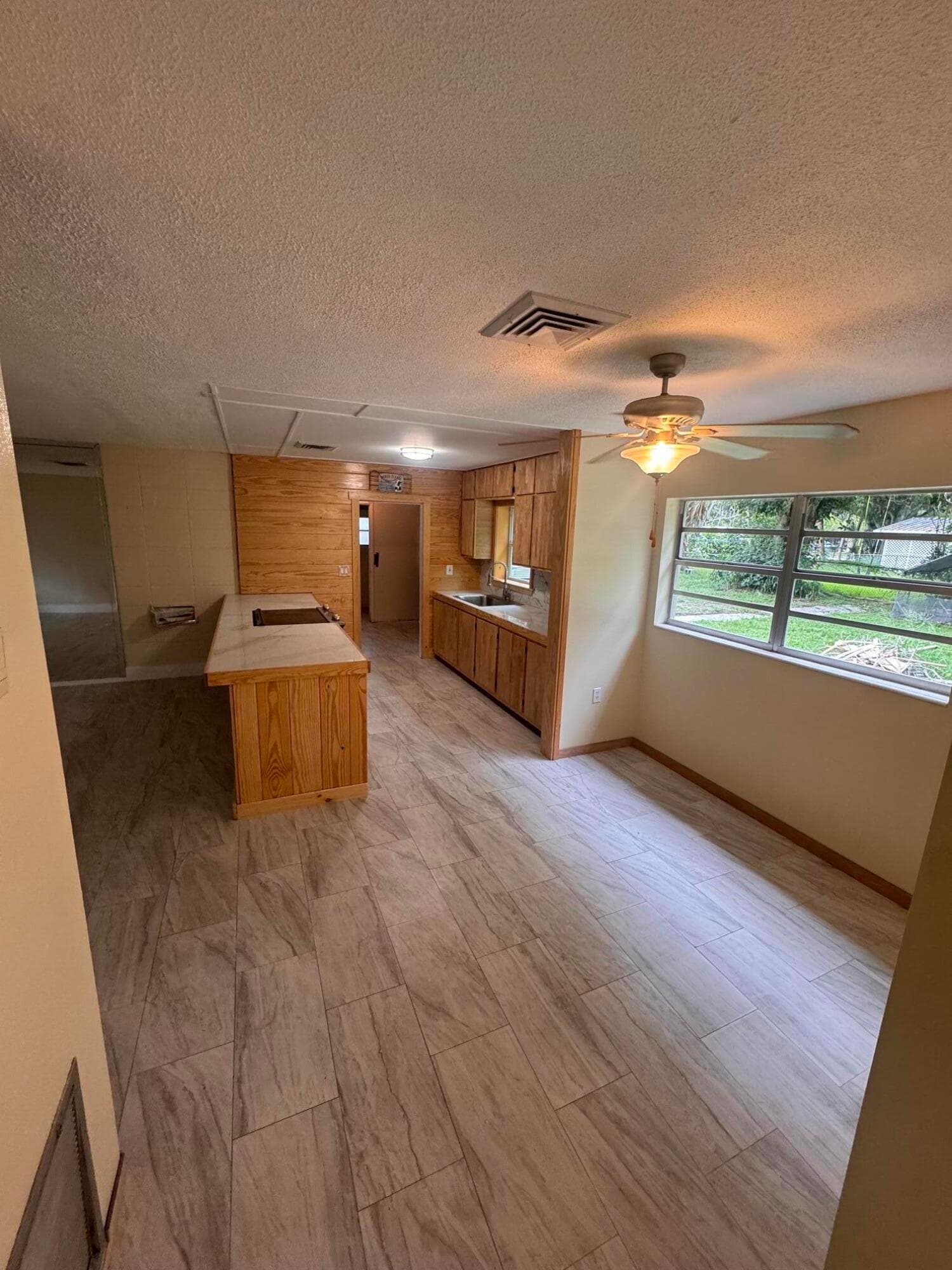 334 Johnston Street, Fort Pierce, FL 34982 — photo 4 of 9
