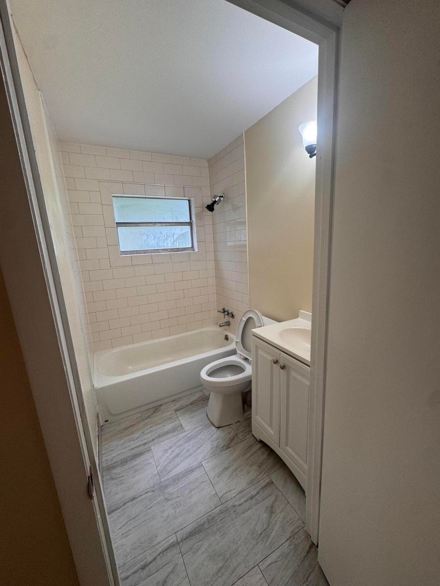 334 Johnston Street, Fort Pierce, FL 34982 — photo 5 of 9