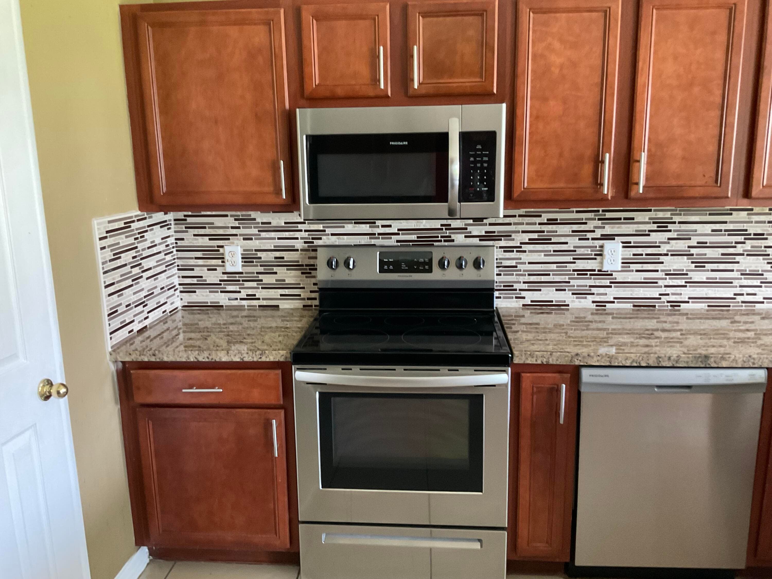 688 SW Heather Street, Port St. Lucie, FL 34983 — photo 9 of 19