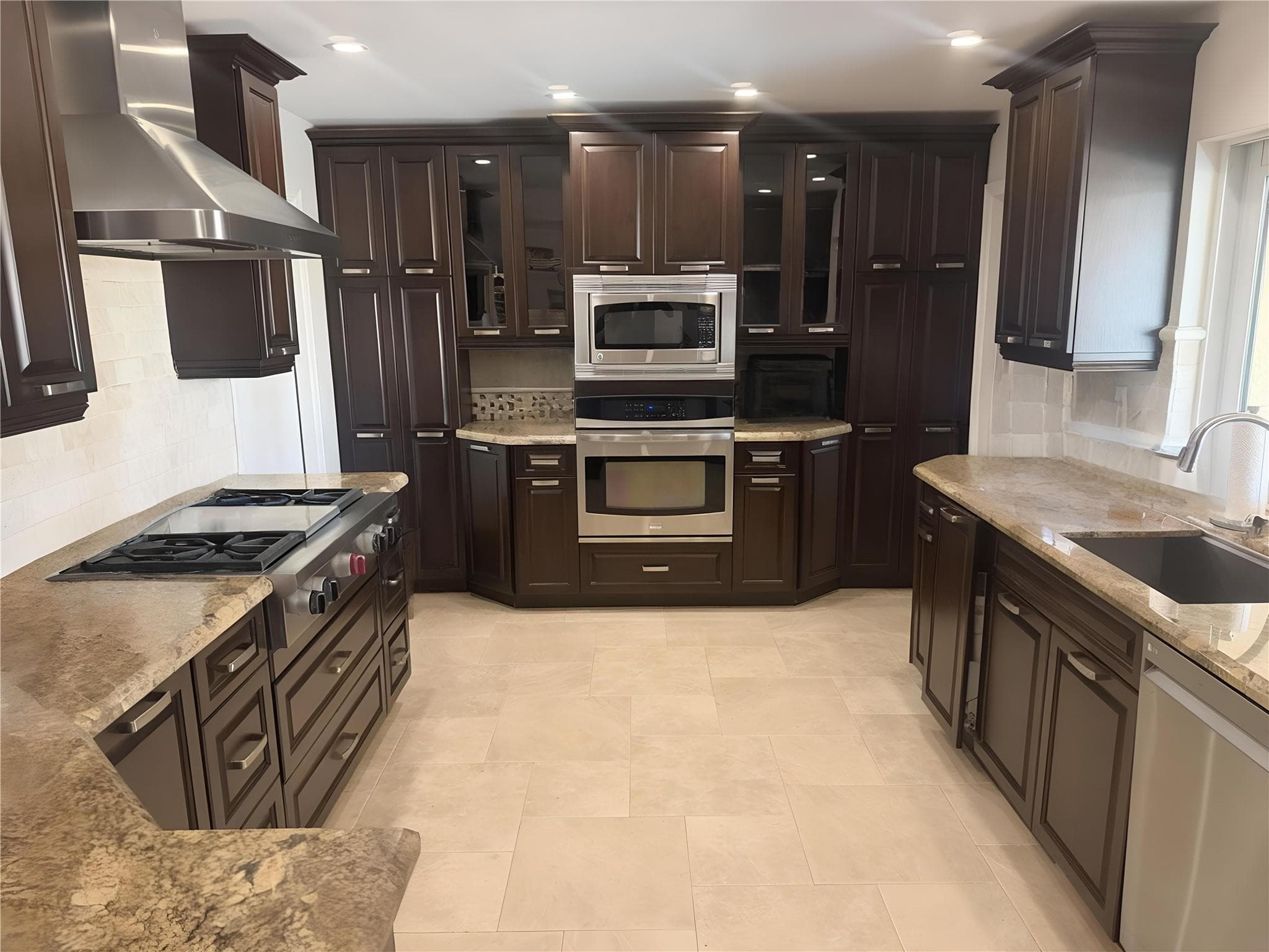 730 SE 3rd Terrace, Pompano Beach, FL 33060 — photo 5 of 25