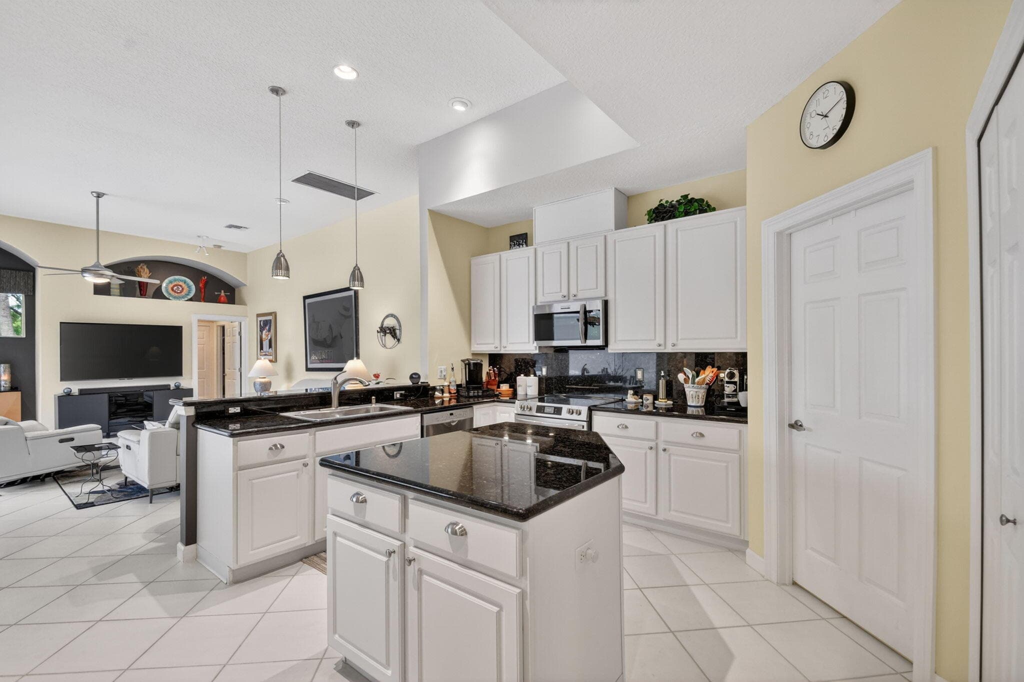 7039 Brunswick Circle, Boynton Beach, FL 33472 — photo 22 of 151
