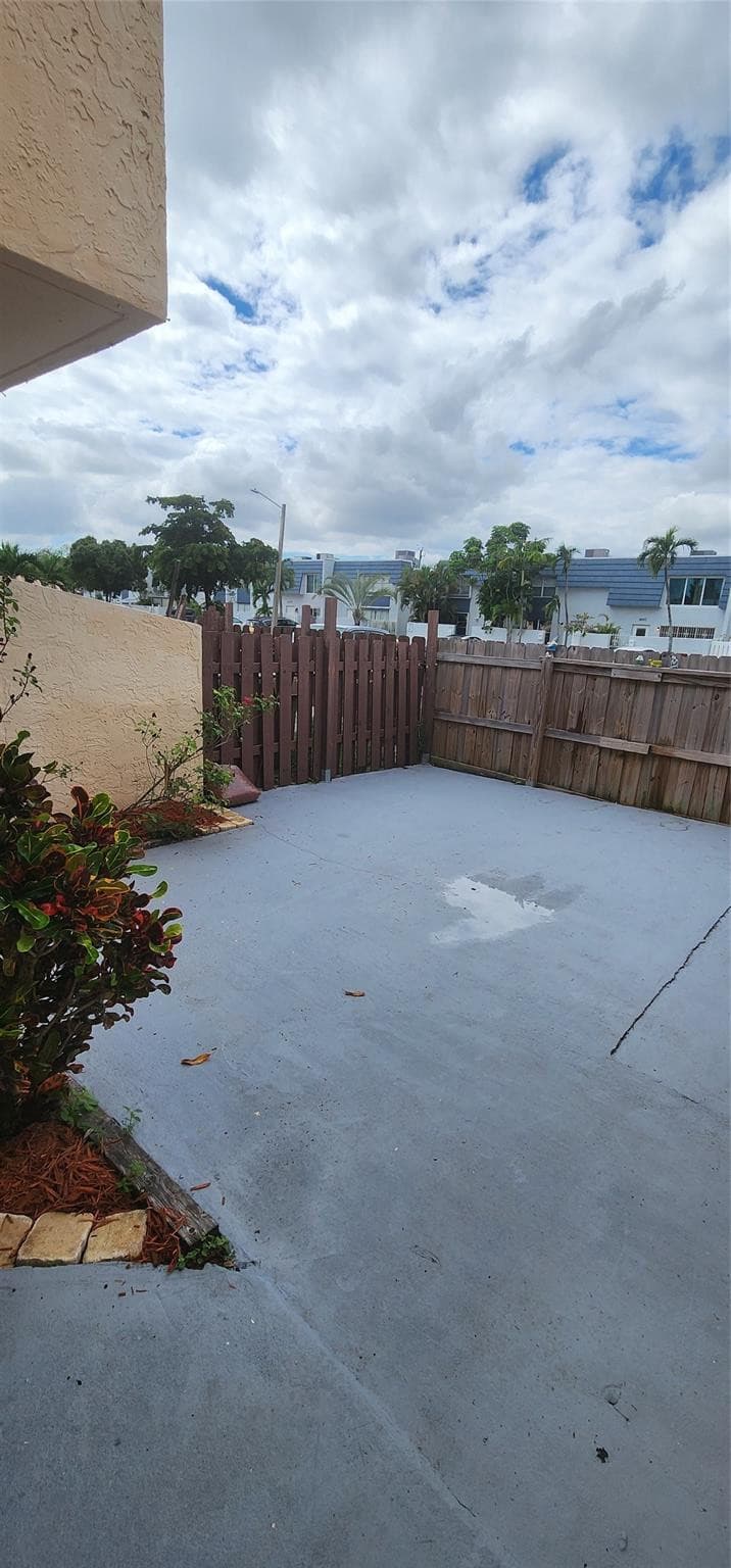 3666 SW 59th Avenue 4, Davie, FL 33314 — photo 3 of 31