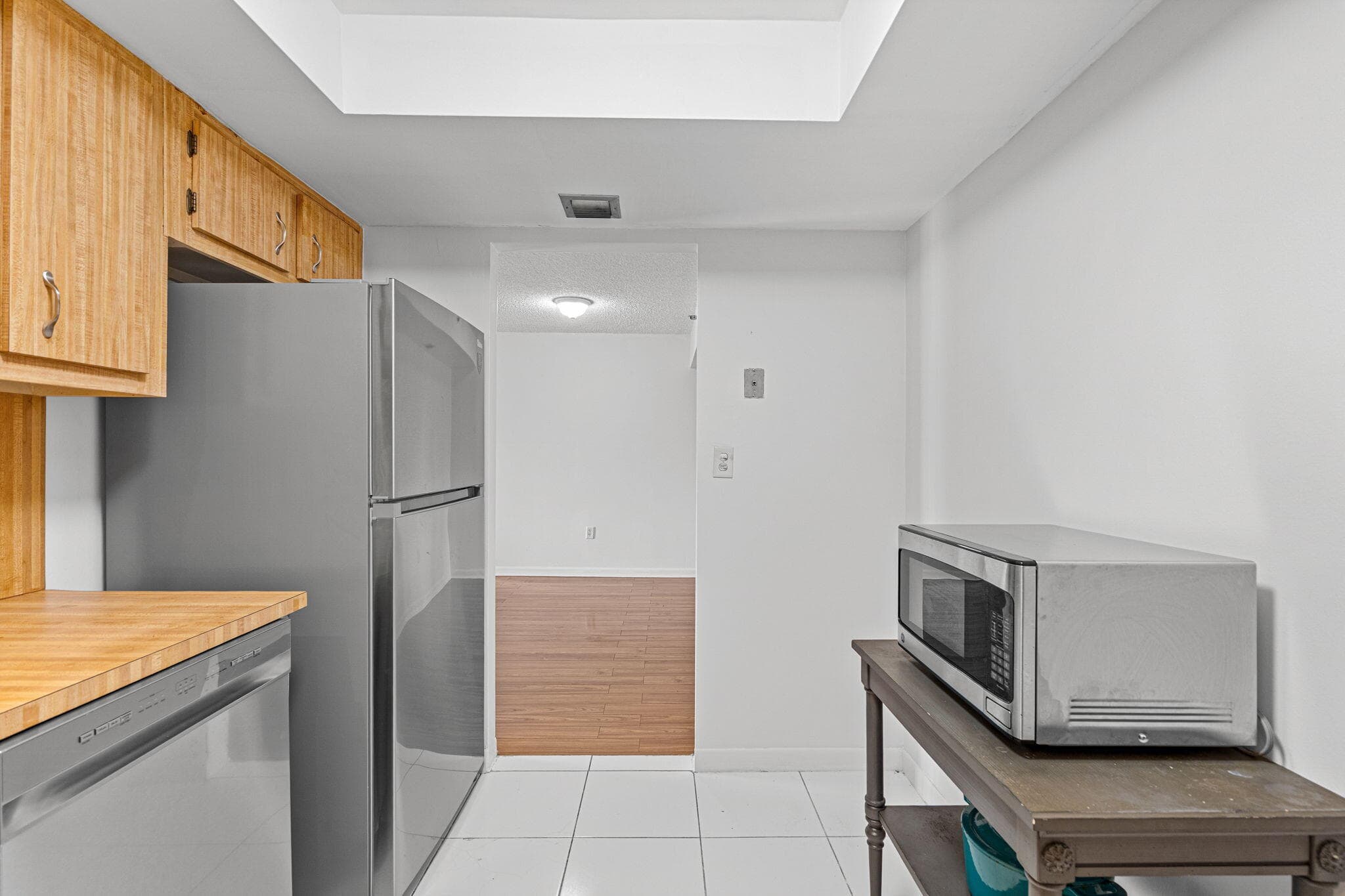 900 Saint Charles Place 221, Pembroke Pines, FL 33026 — photo 5 of 32