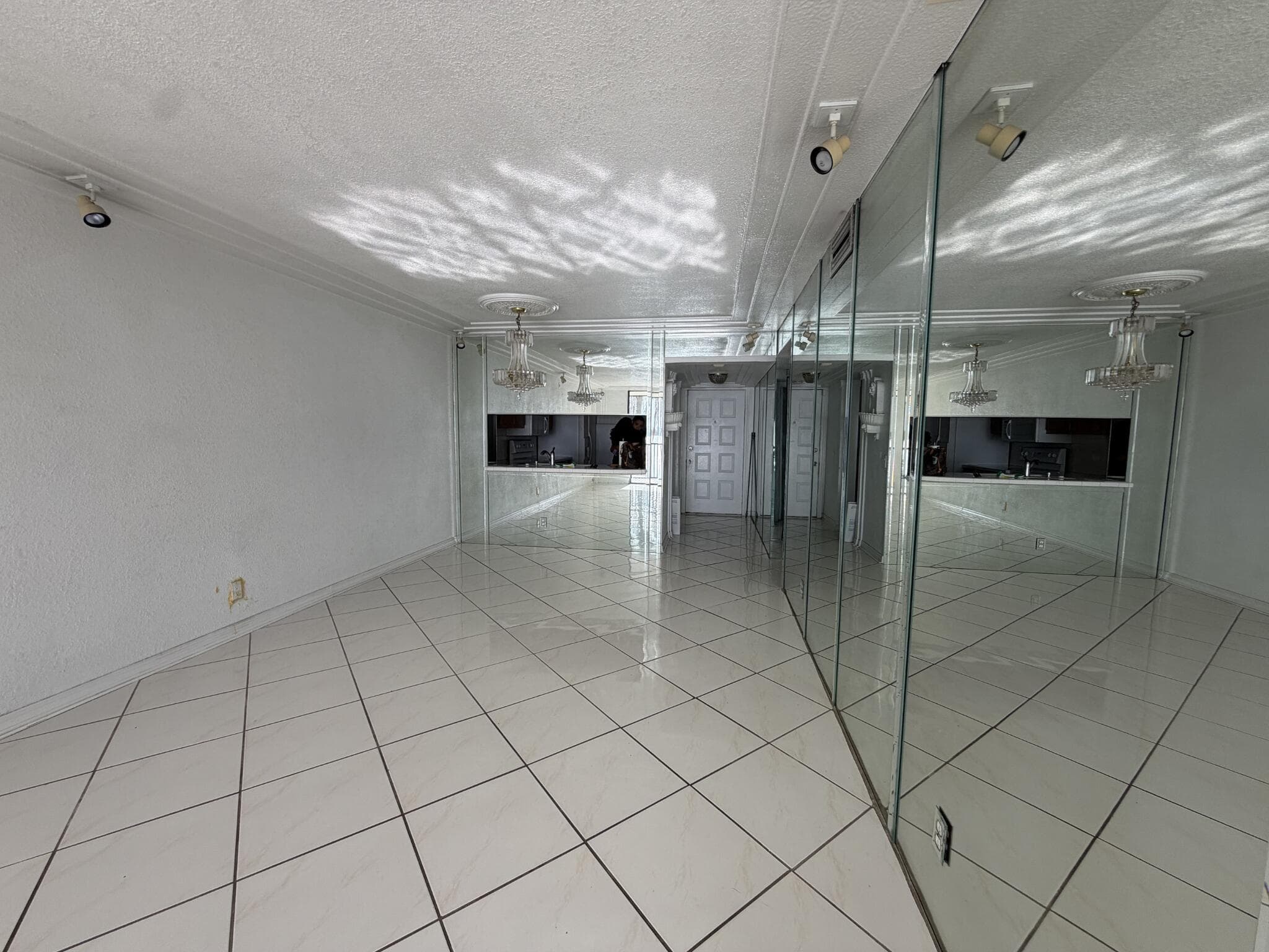 112 Lake Emerald Drive 203, Oakland Park, FL 33309 — photo 4 of 35
