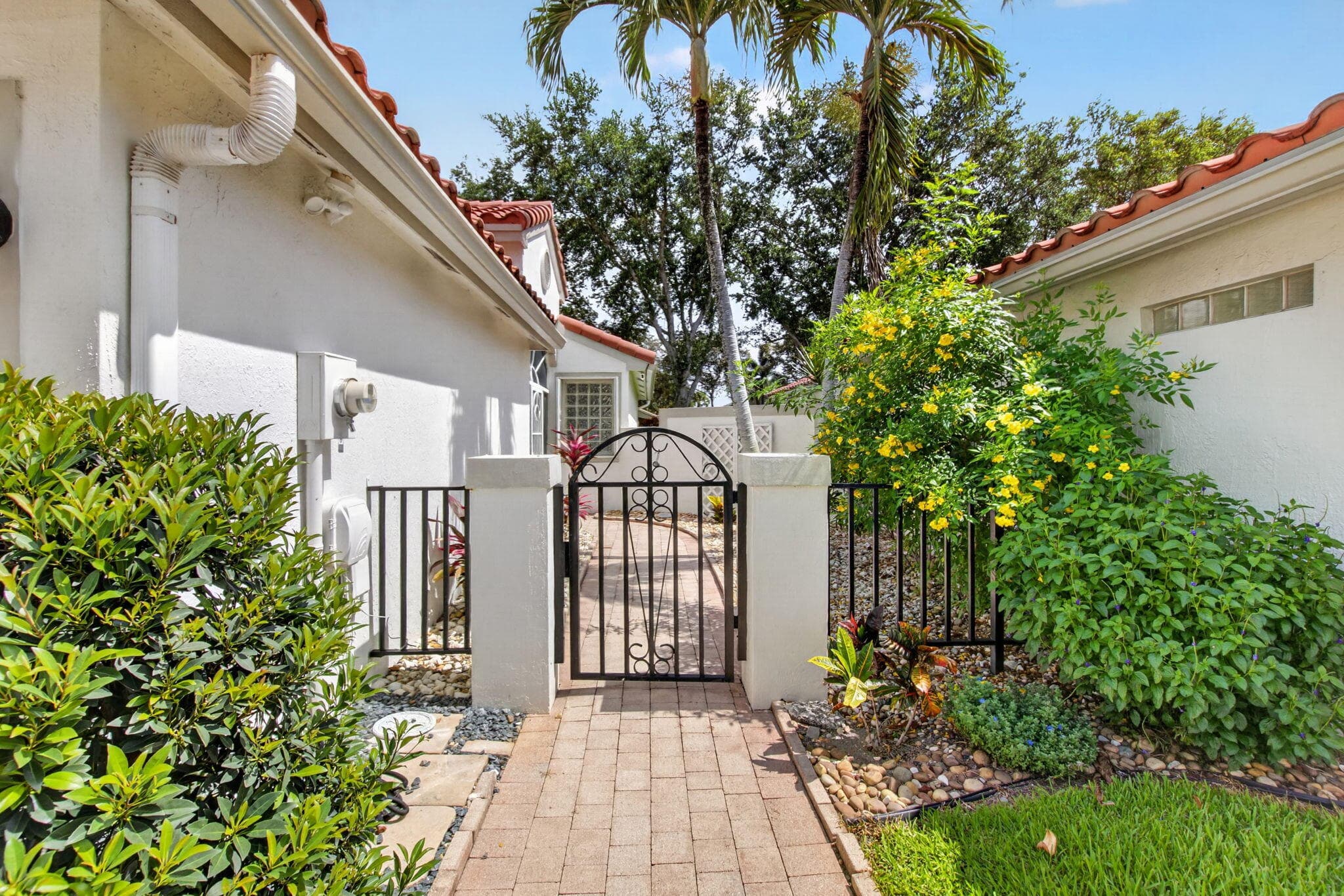 7275 Whitfield Avenue, Boynton Beach, FL 33437 — photo 4 of 106