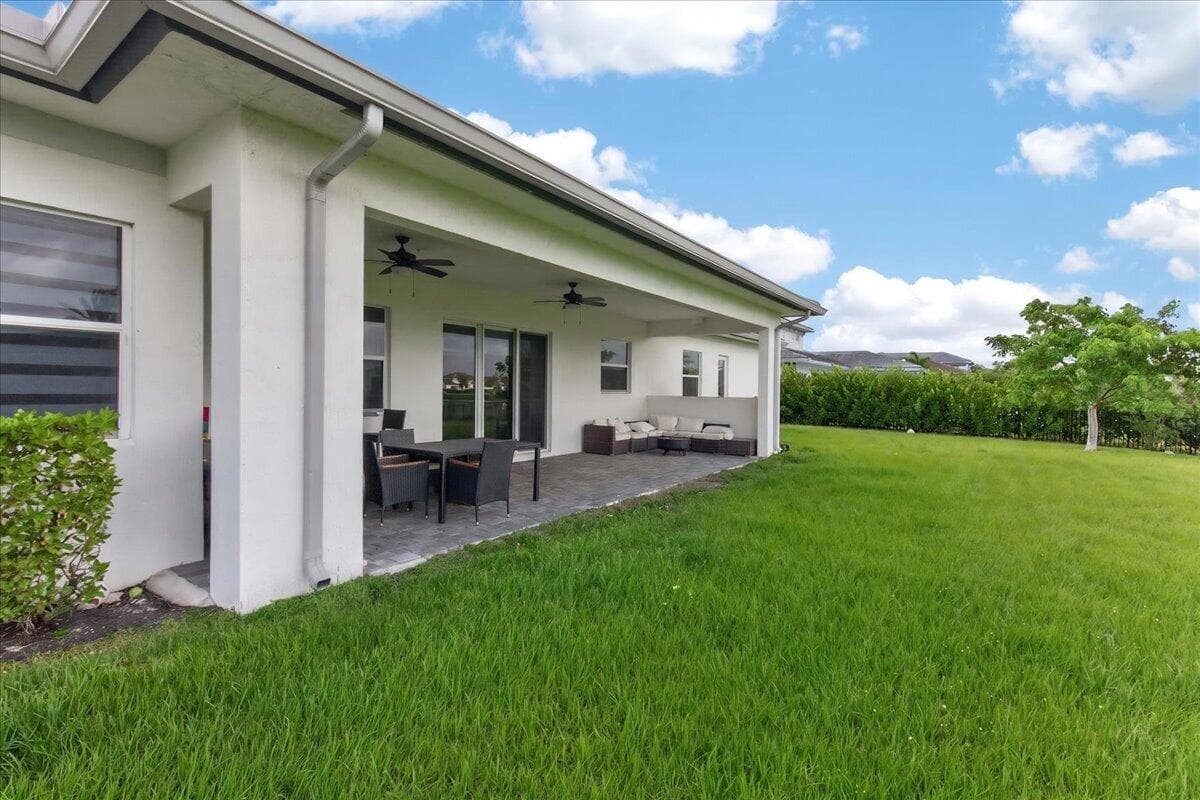 2010 Meadows Drive, Davie, FL 33324 — photo 40 of 51