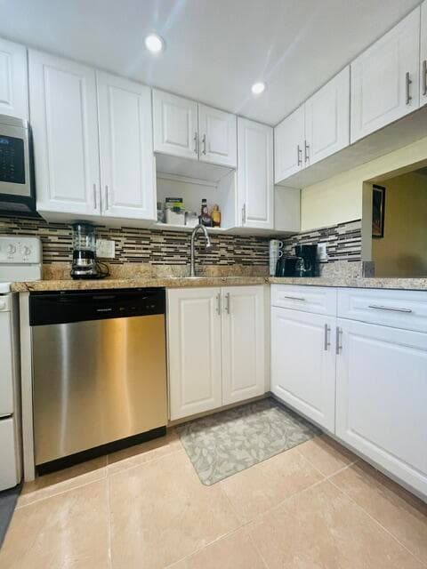 1015 Country Club Drive 307, Margate, FL 33063 — photo 11 of 23