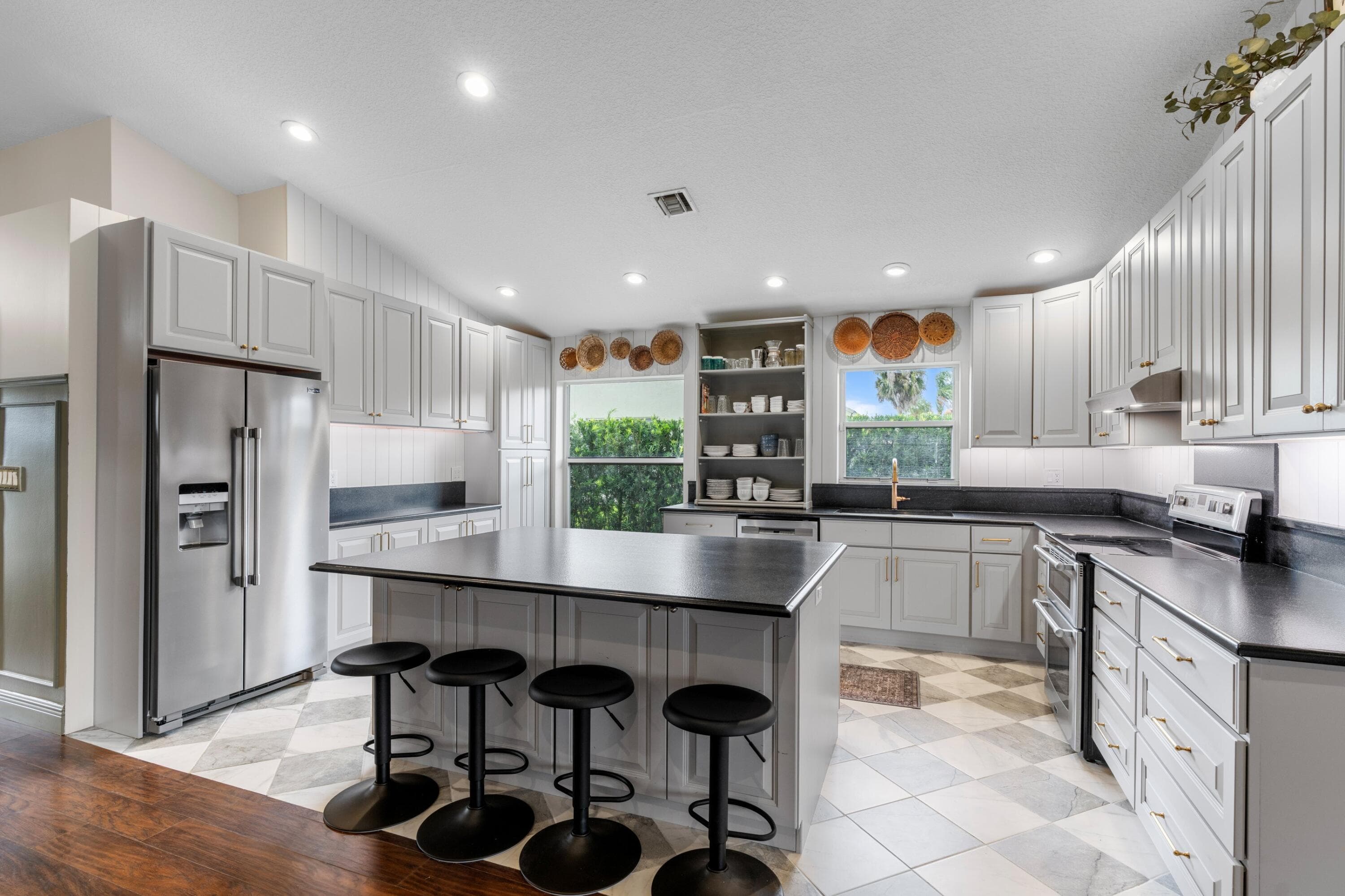 182 Saratoga Boulevard E, Royal Palm Beach, FL 33411 — photo 2 of 41