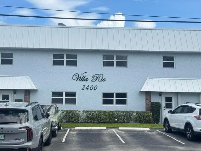 2400 NE 16th Street Unit 205, Pompano Beach, FL 33062 — photo 9 of 48