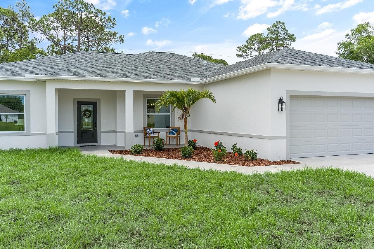 8216 104th Court, Vero Beach, FL 32967 — photo 3 of 46