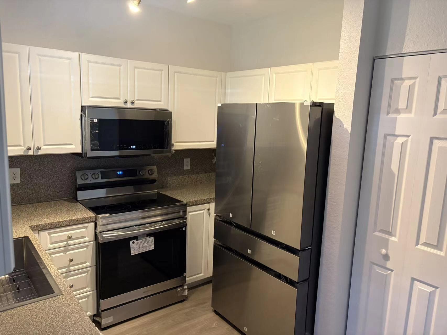11500 NW 33rd Street, Sunrise, FL 33323 — photo 6 of 13