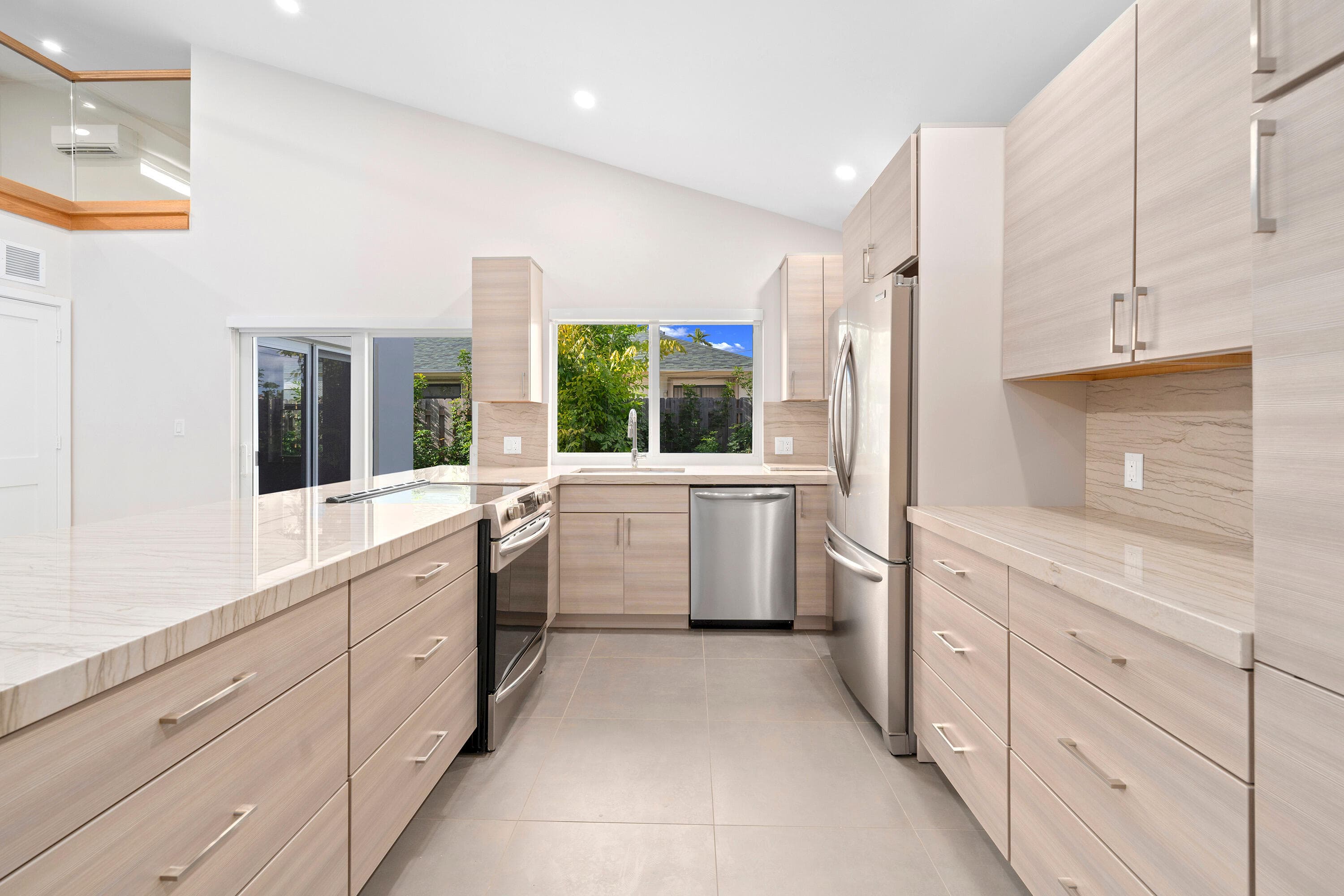 4197 NE 5th Avenue, Boca Raton, FL 33431 — photo 4 of 9