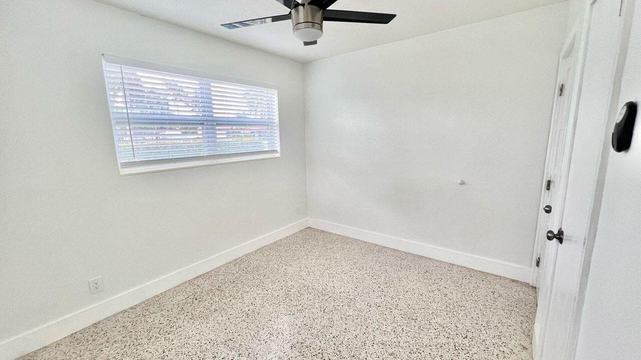 124 Abaco Drive, Palm Springs, FL 33461 — photo 15 of 27