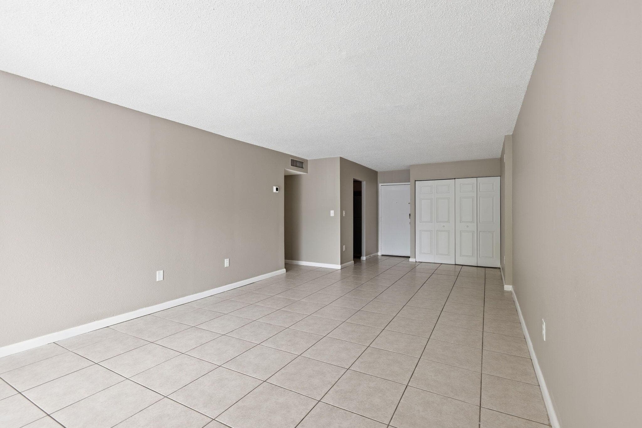 9360 Fontainebleau Boulevard Apt 310, Miami, FL 33172 — photo 15 of 29