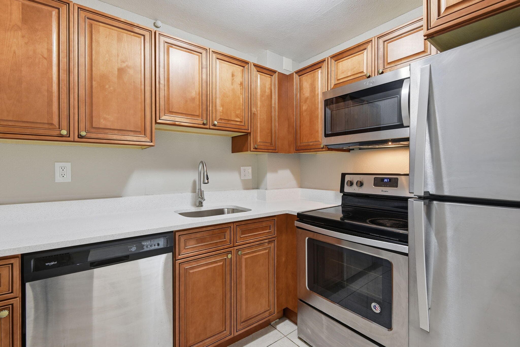 9360 Fontainebleau Boulevard Apt 310, Miami, FL 33172 — photo 16 of 29