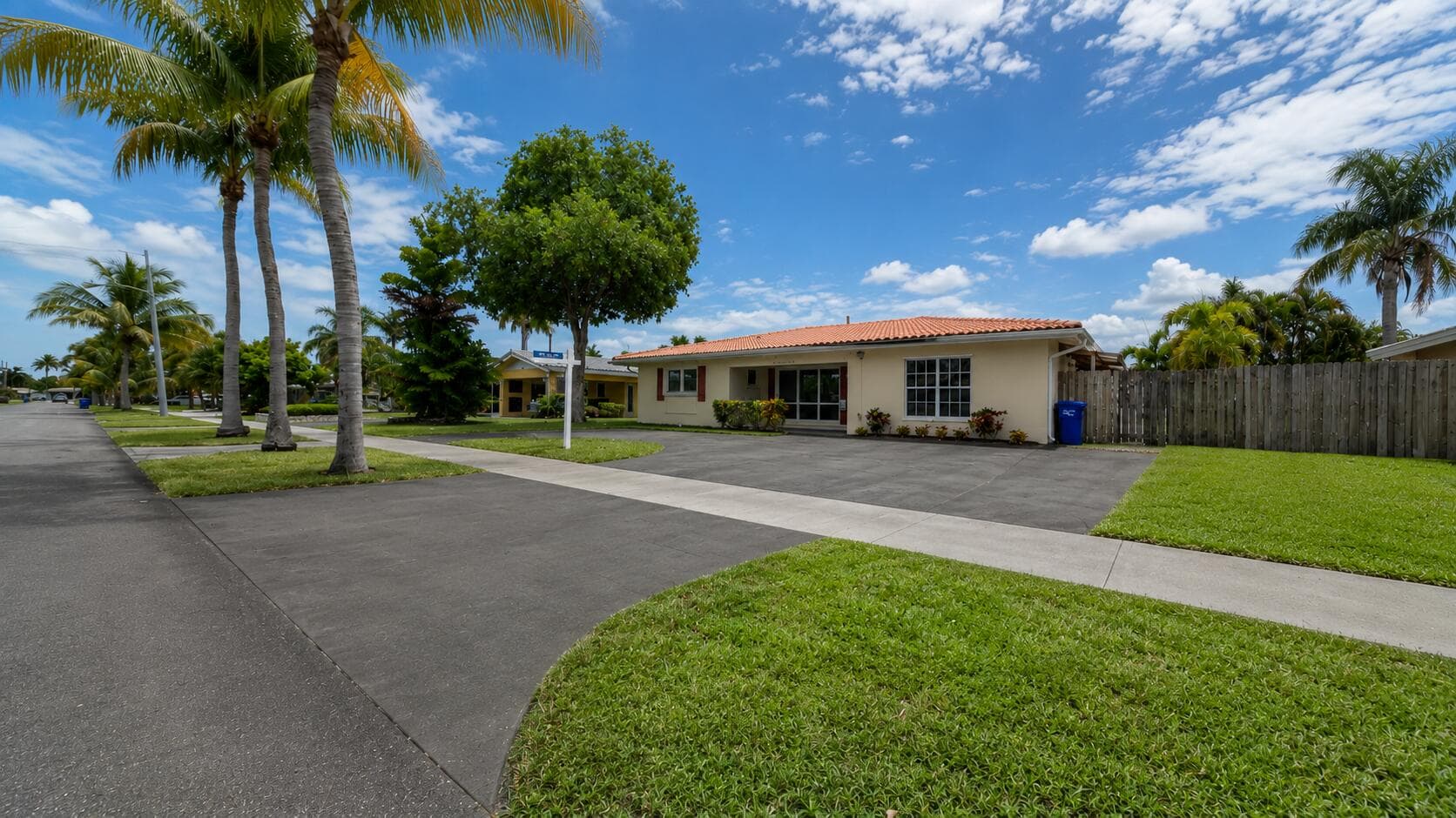 420 SE 4th Court, Pompano Beach, FL 33060 — photo 1 of 38