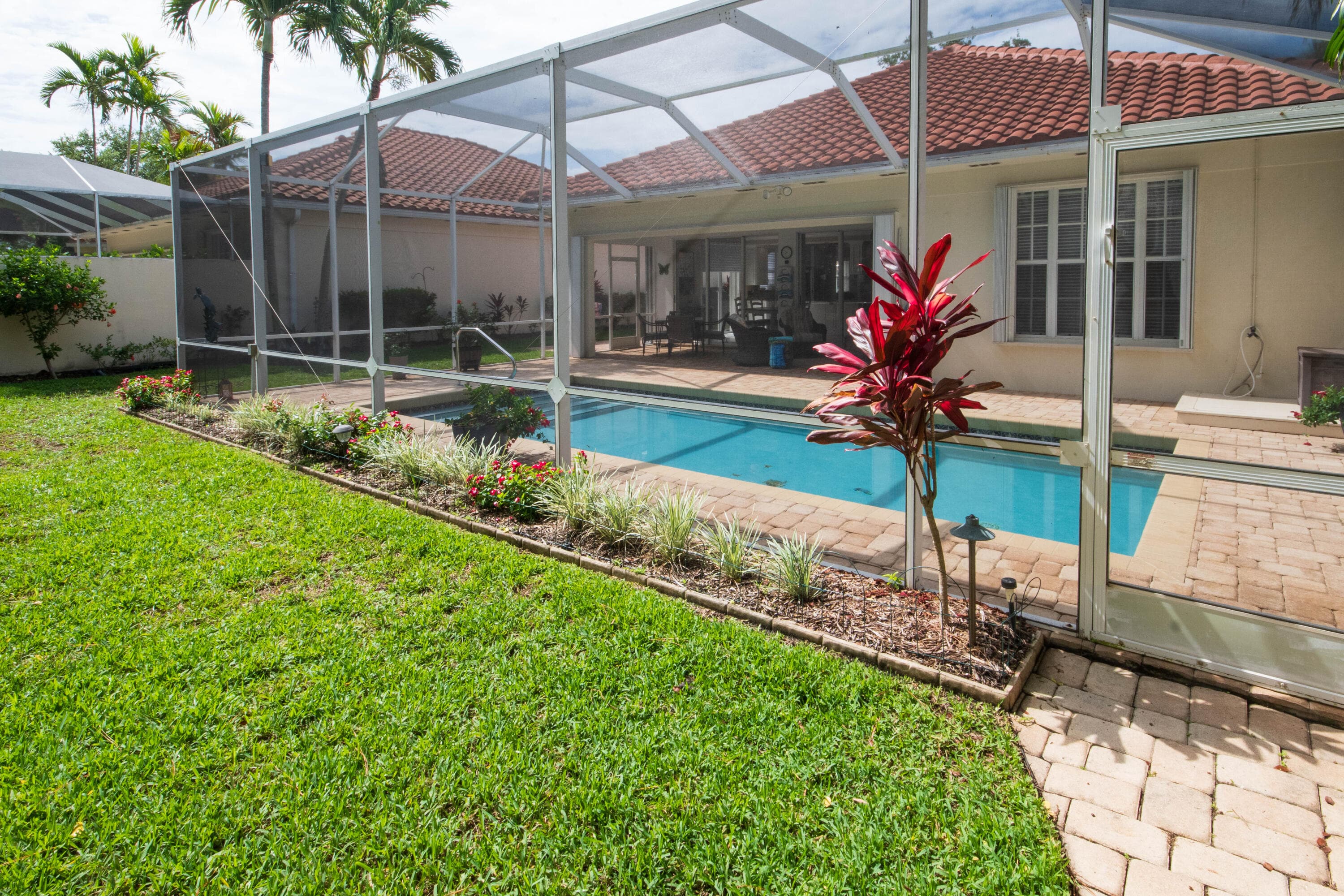 146 Lost Bridge Drive, Palm Beach Gardens, FL 33410 — photo 2 of 47