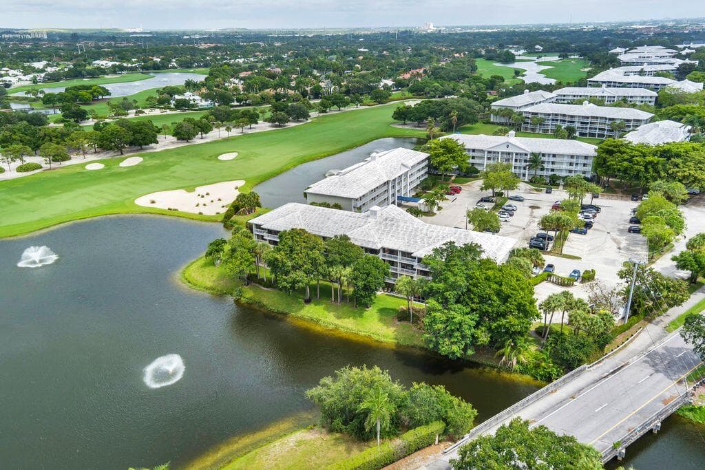 2401 Village Boulevard 305, West Palm Beach, FL 33409 — photo 25 of 31