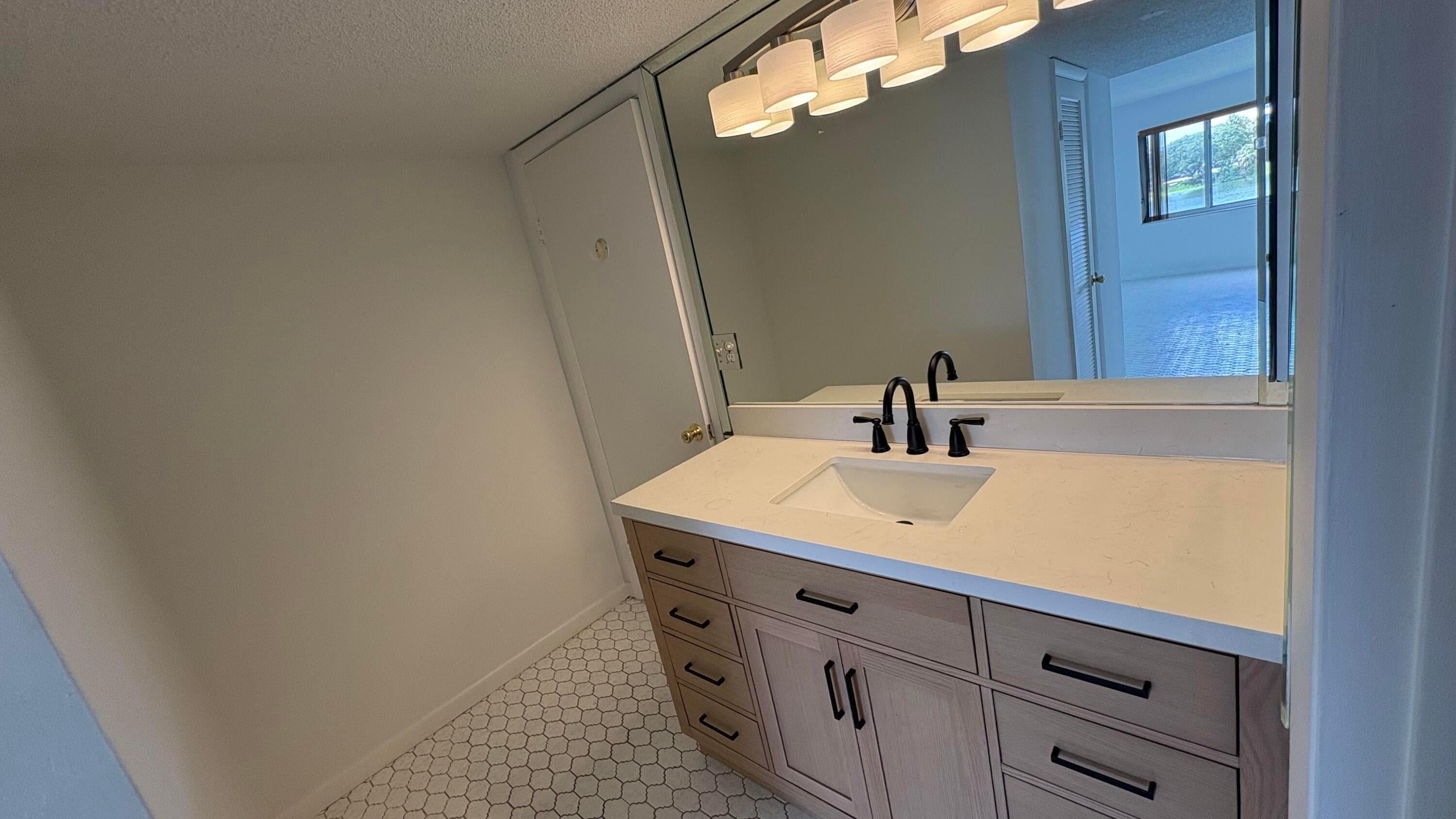 879 NE 195th Street 227, Miami, FL 33179 — photo 24 of 36