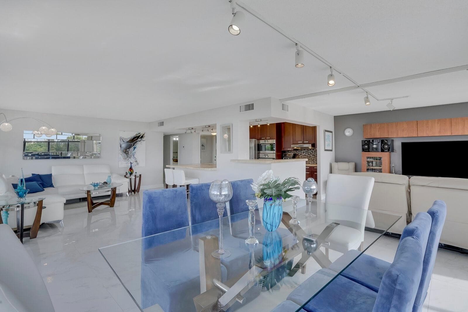 600 Parkview Drive 531, Hallandale Beach, FL 33009 — photo 14 of 41