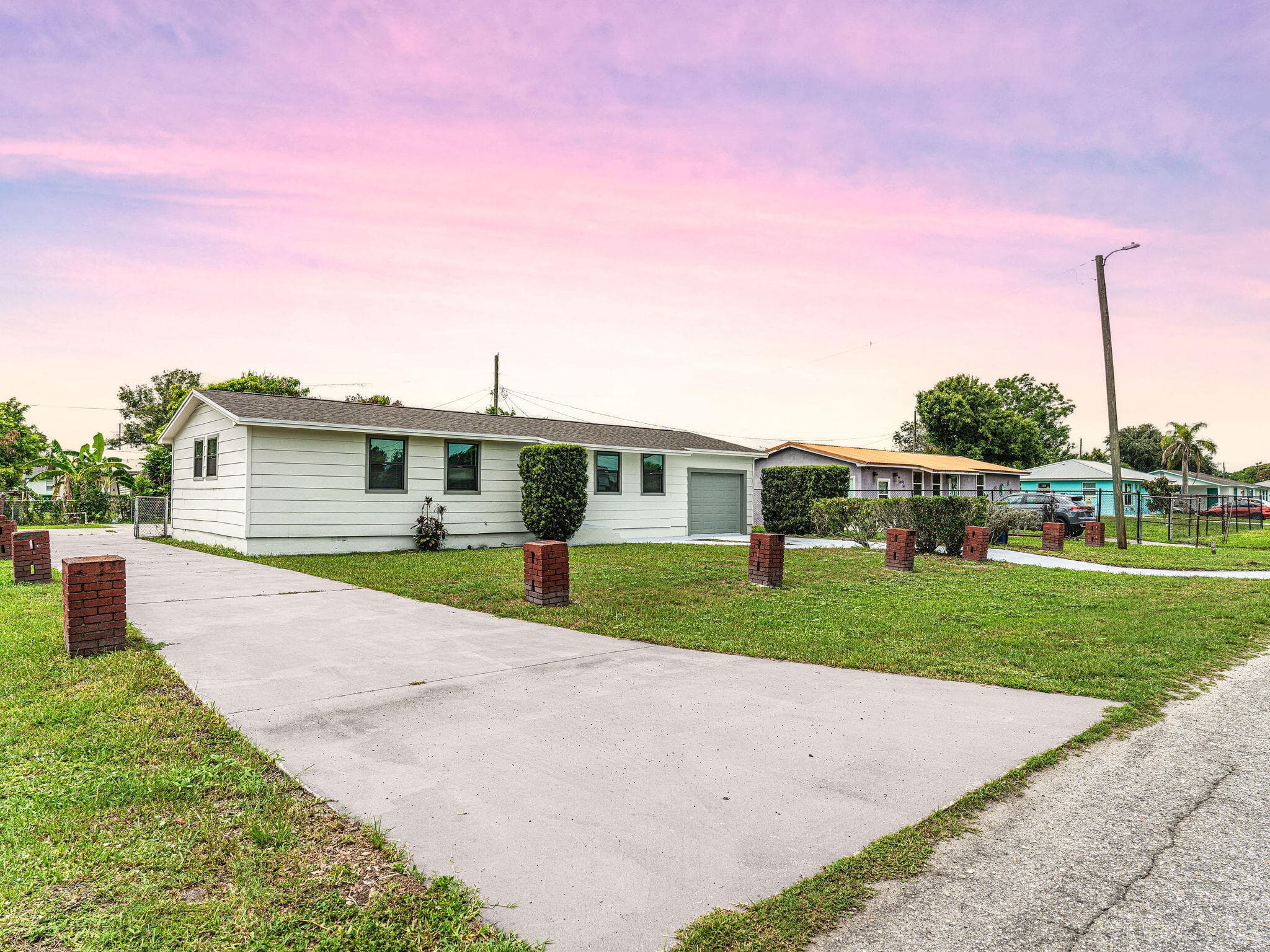 1028 Kentucky Avenue, Clewiston, FL 33440 — photo 5 of 41