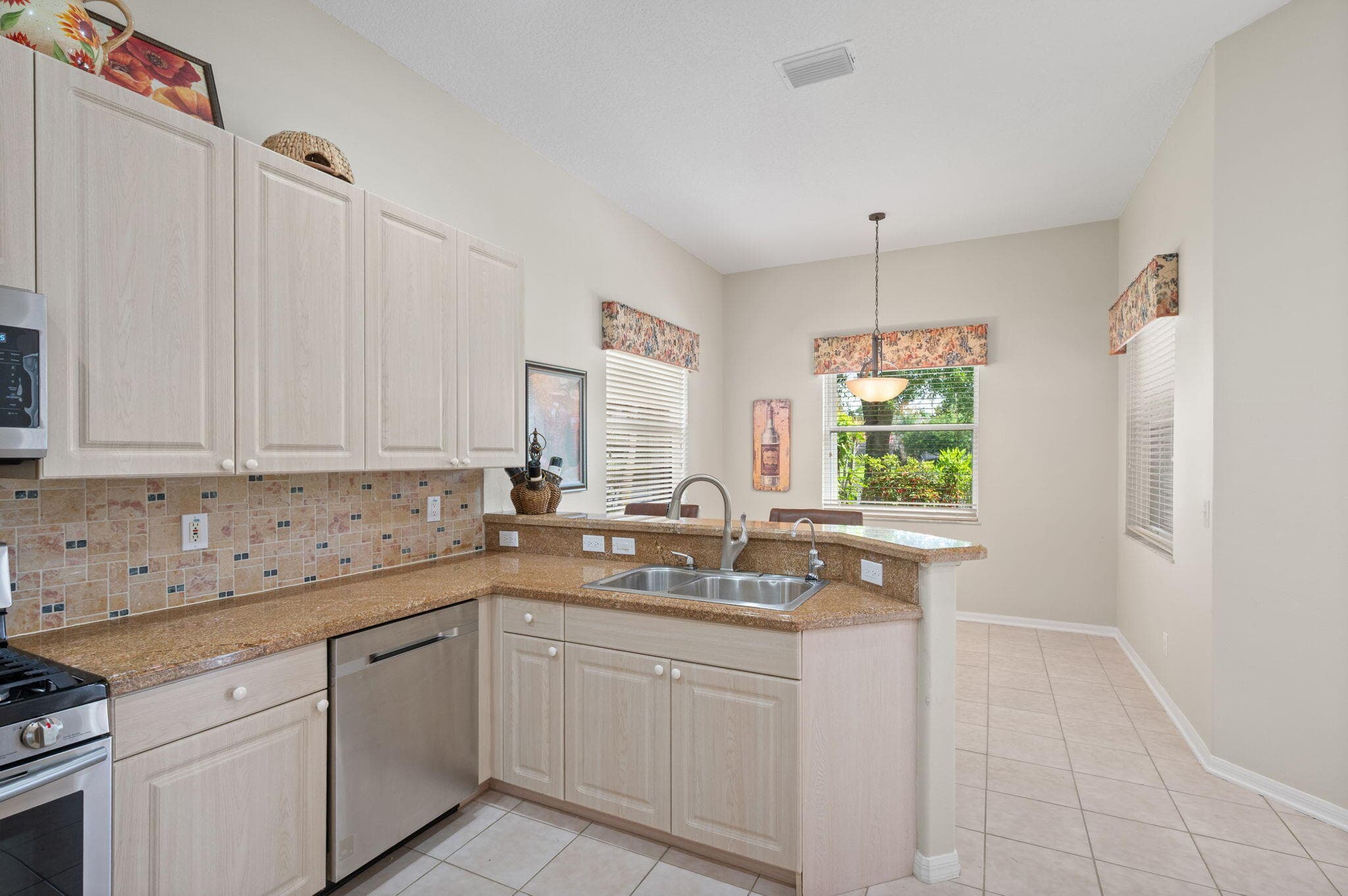 1534 SW Mockingbird Circle, Port St. Lucie, FL 34986 — photo 15 of 30
