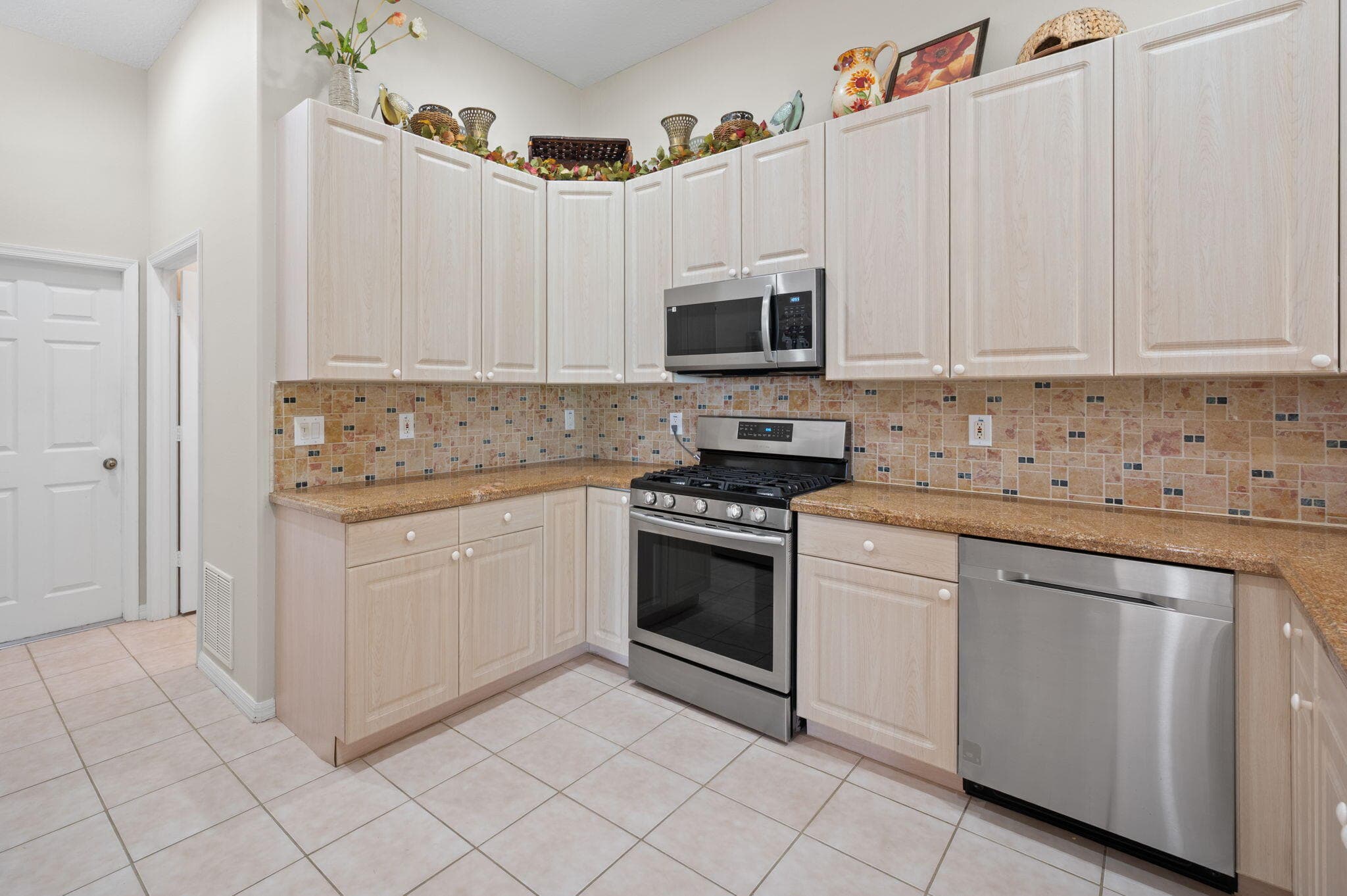 1534 SW Mockingbird Circle, Port St. Lucie, FL 34986 — photo 16 of 30